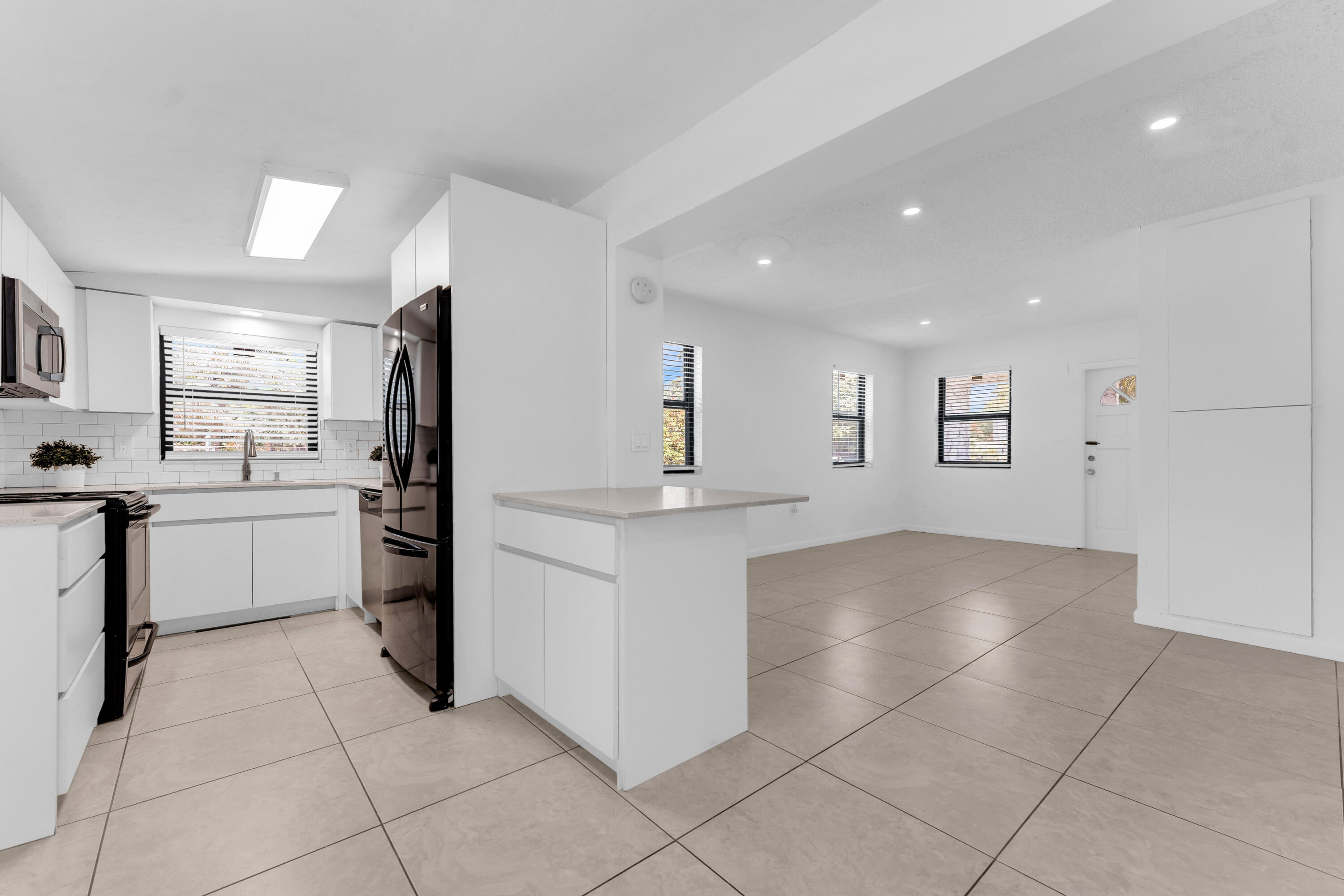 POMPANO BEACH HIGHLANDS - Residential