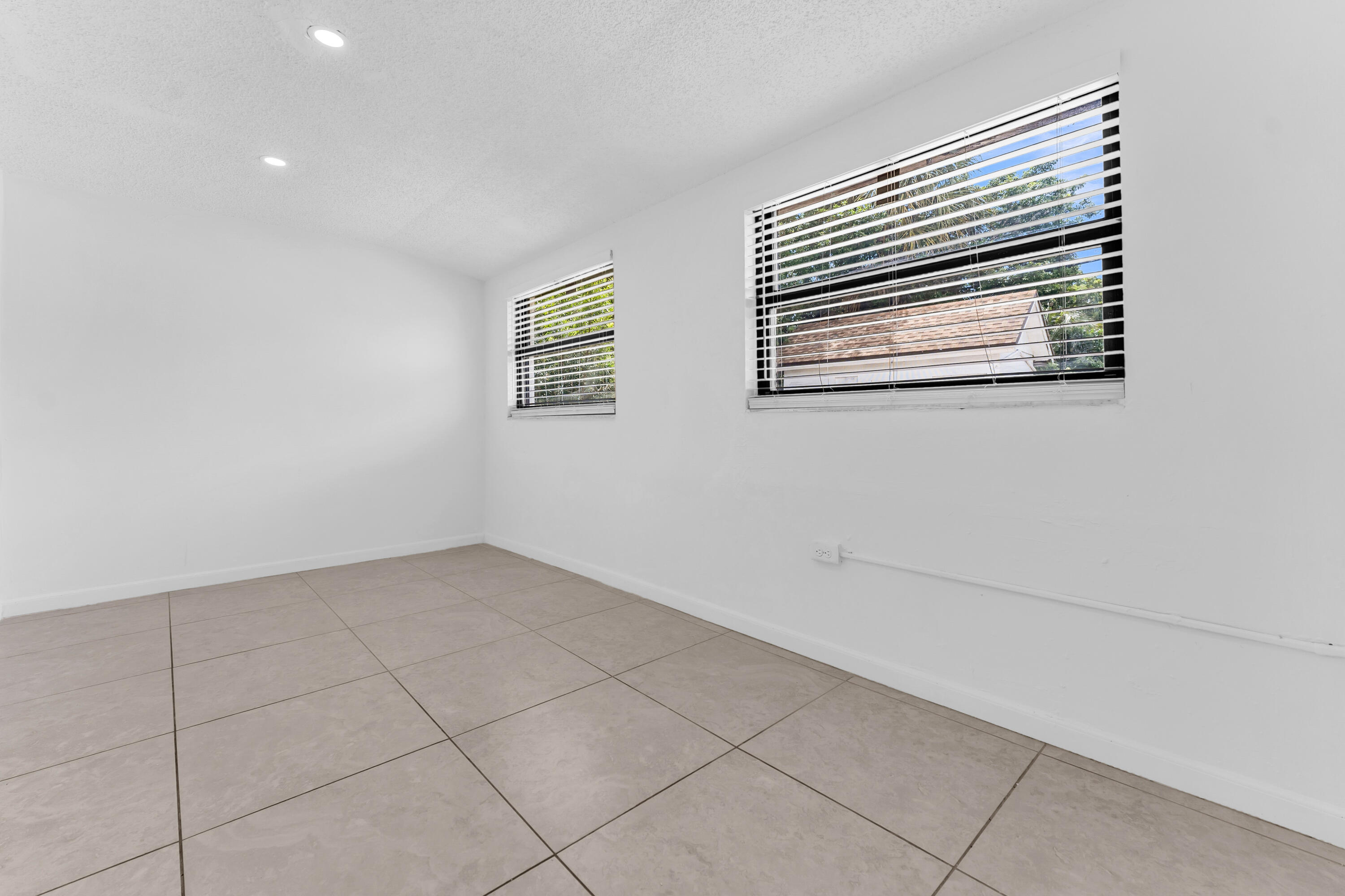 POMPANO BEACH HIGHLANDS - Residential