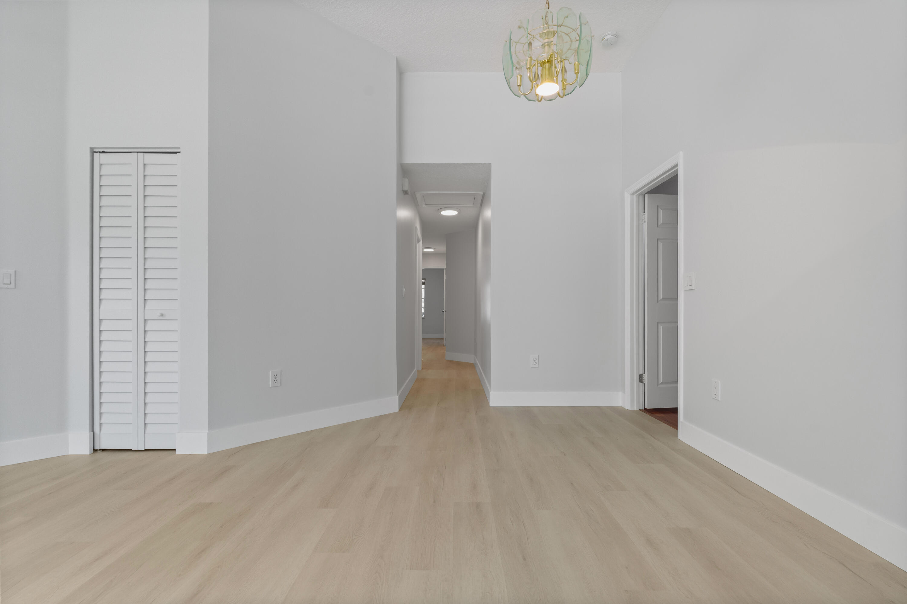 SAWGRASS PLANTATION - Residential