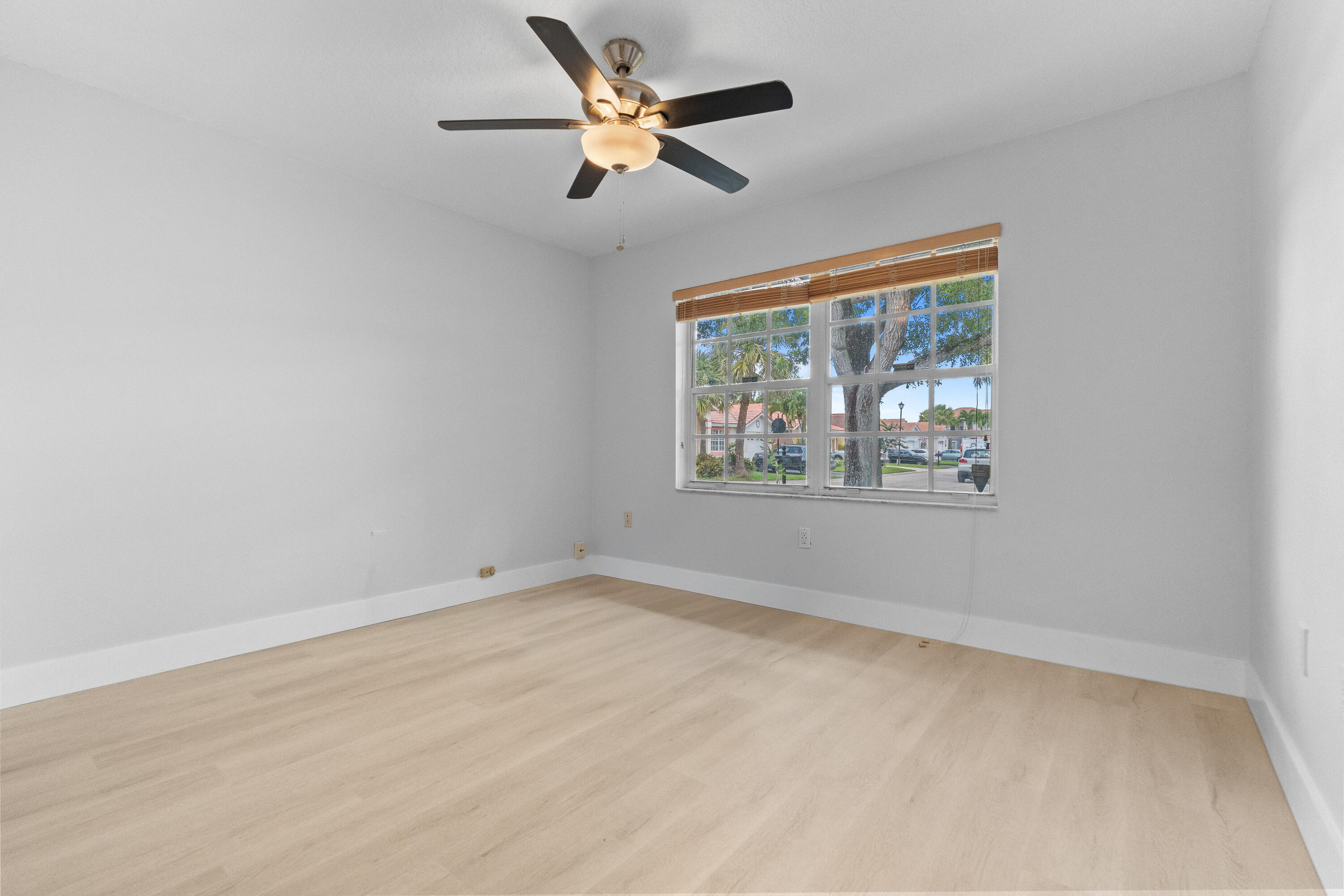 SAWGRASS PLANTATION - Residential