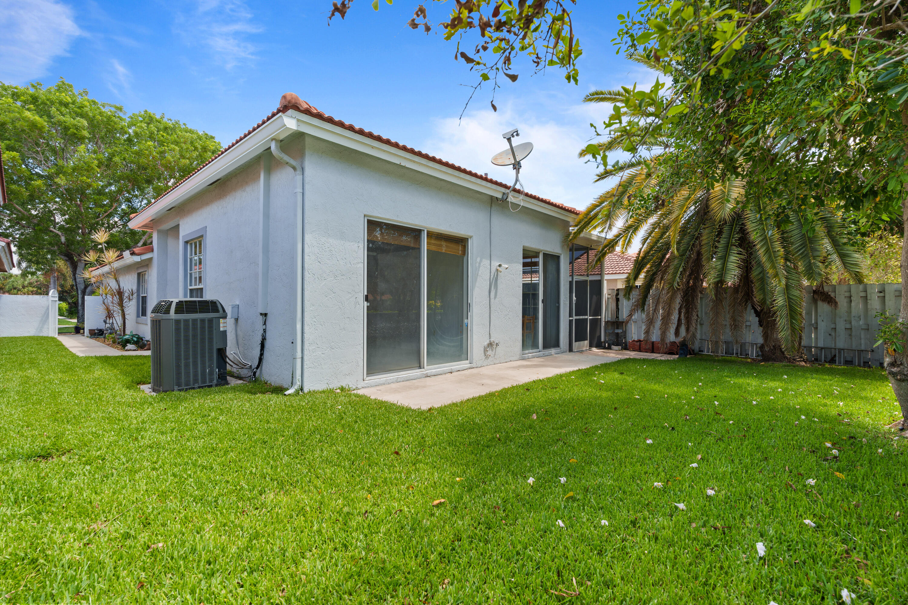 SAWGRASS PLANTATION - Residential
