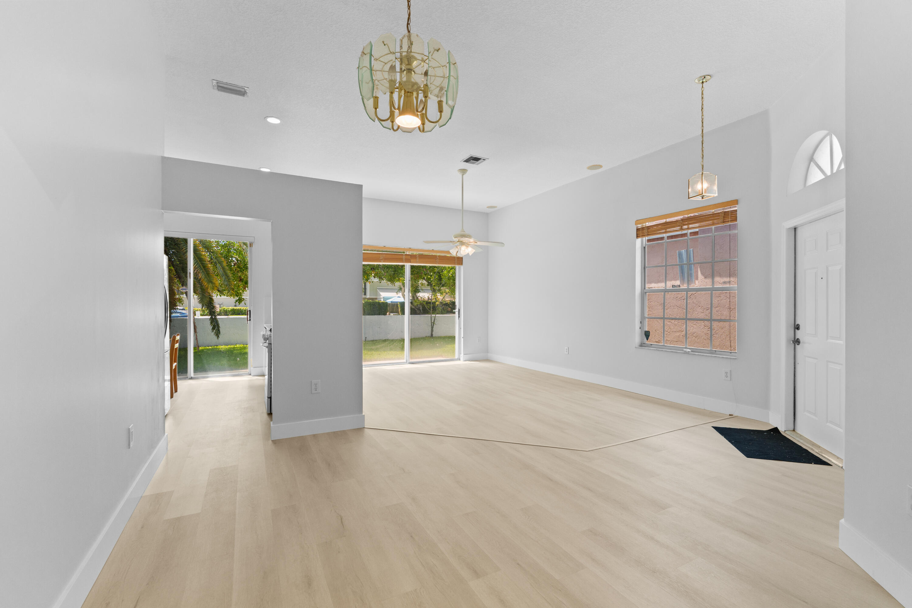 SAWGRASS PLANTATION - Residential