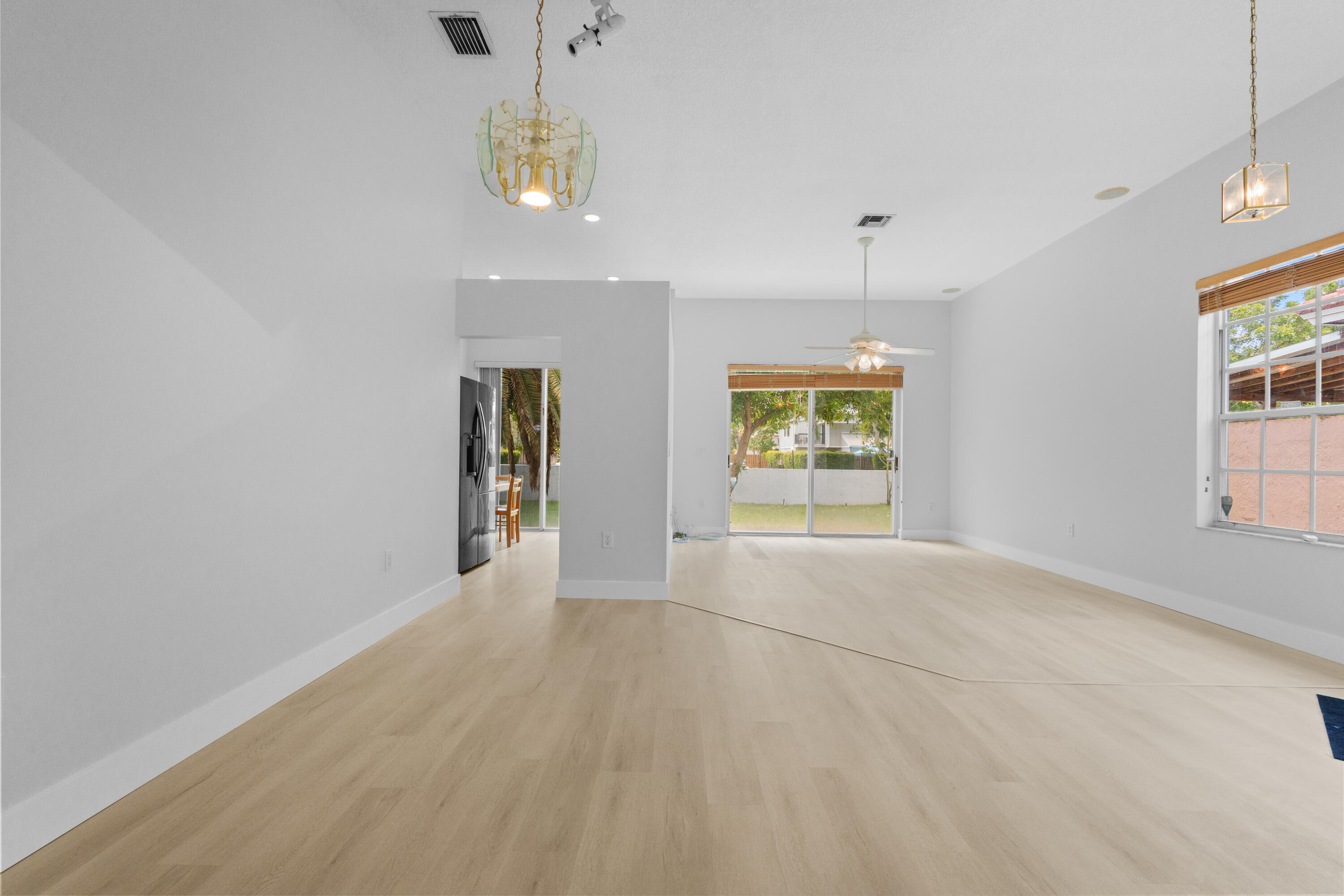 SAWGRASS PLANTATION - Residential