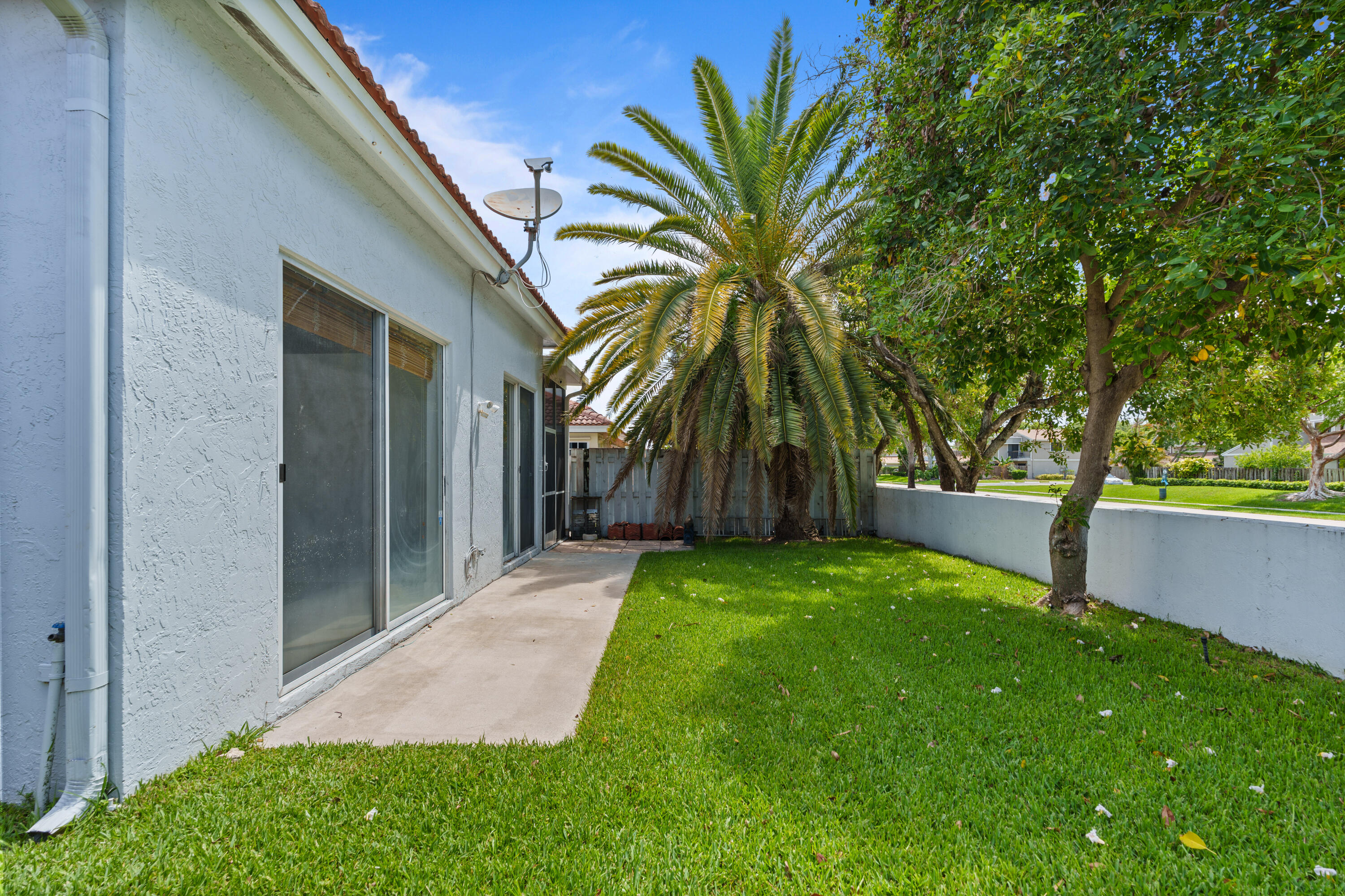 SAWGRASS PLANTATION - Residential