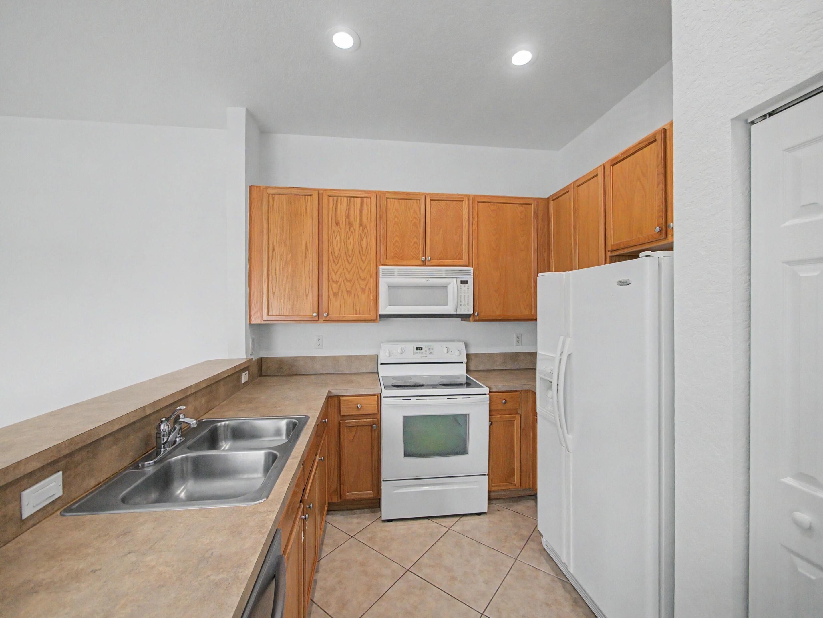 LEGENDS AT THE GARDENS CONDO - Residential