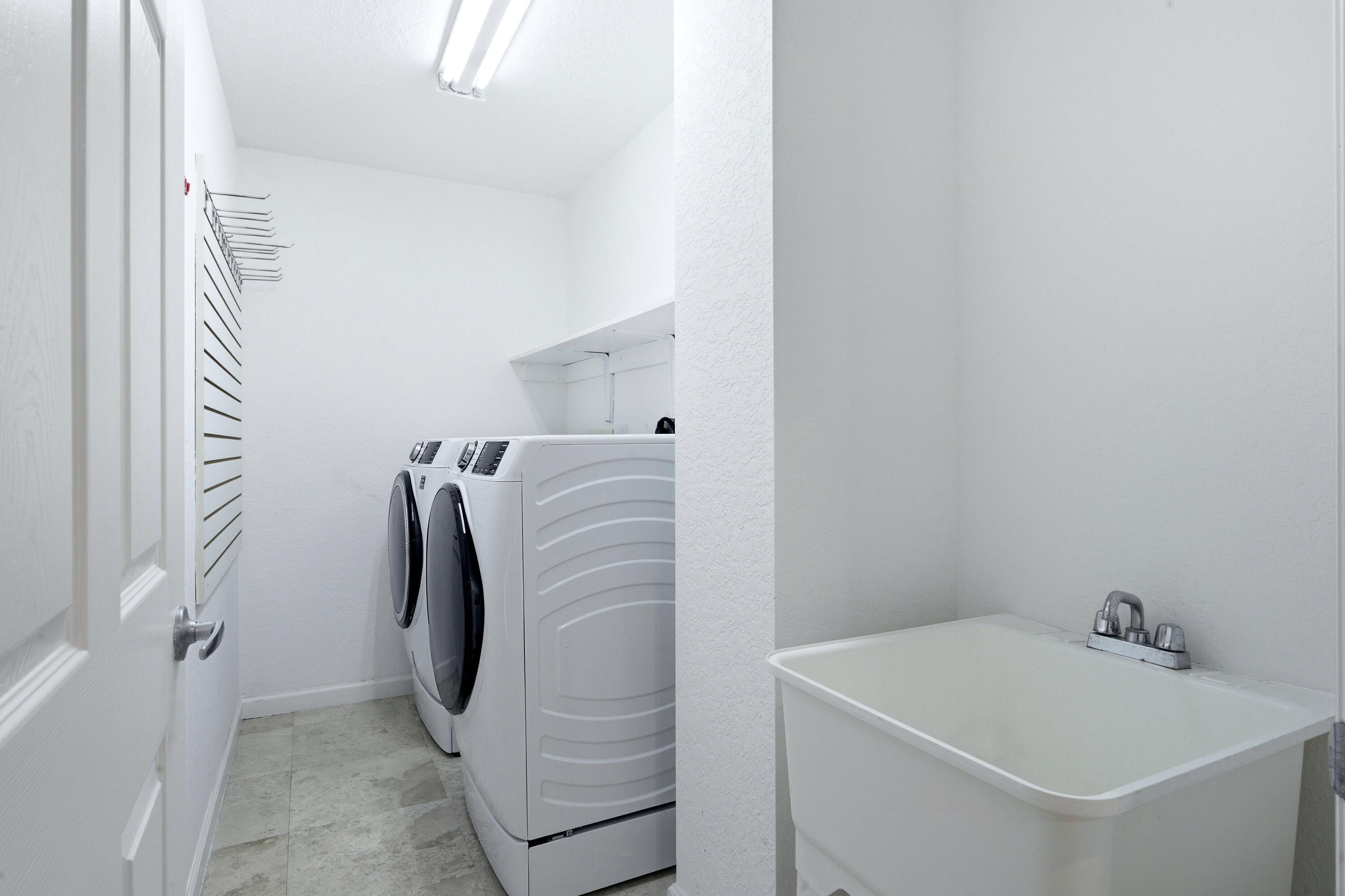 PARK PLACE CONDO - Residential Lease