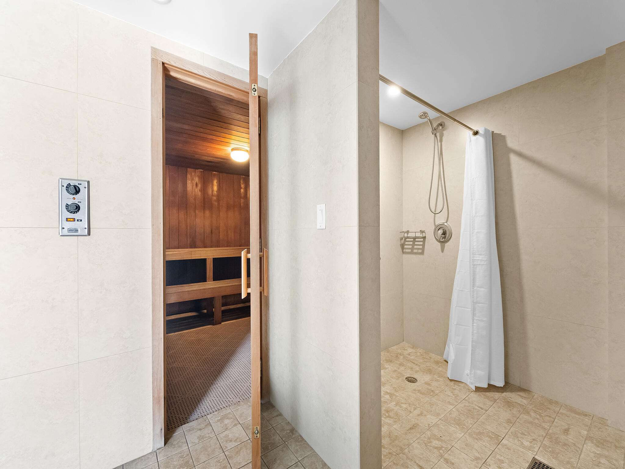 WHITE EGRET CONDO - Residential Lease