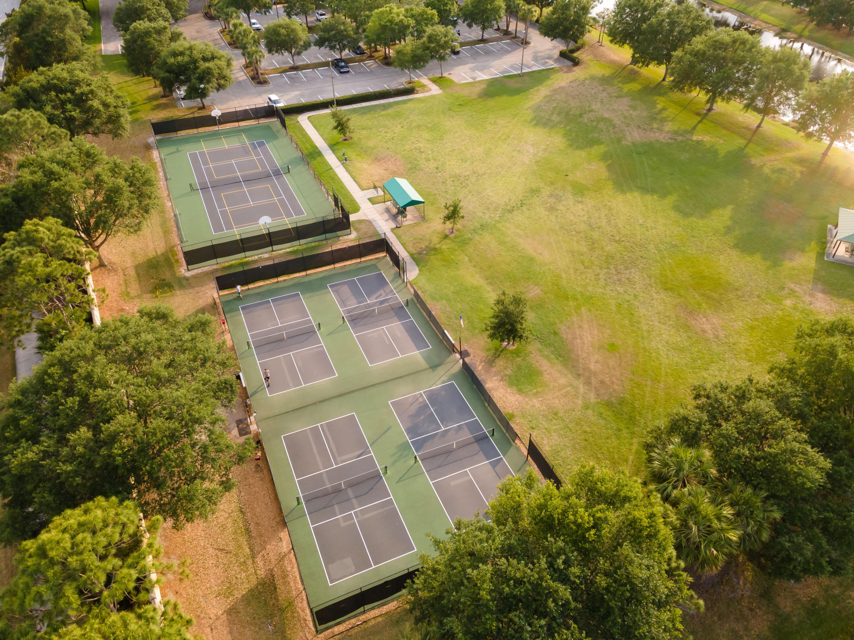 RESERVE CREEK - Residential