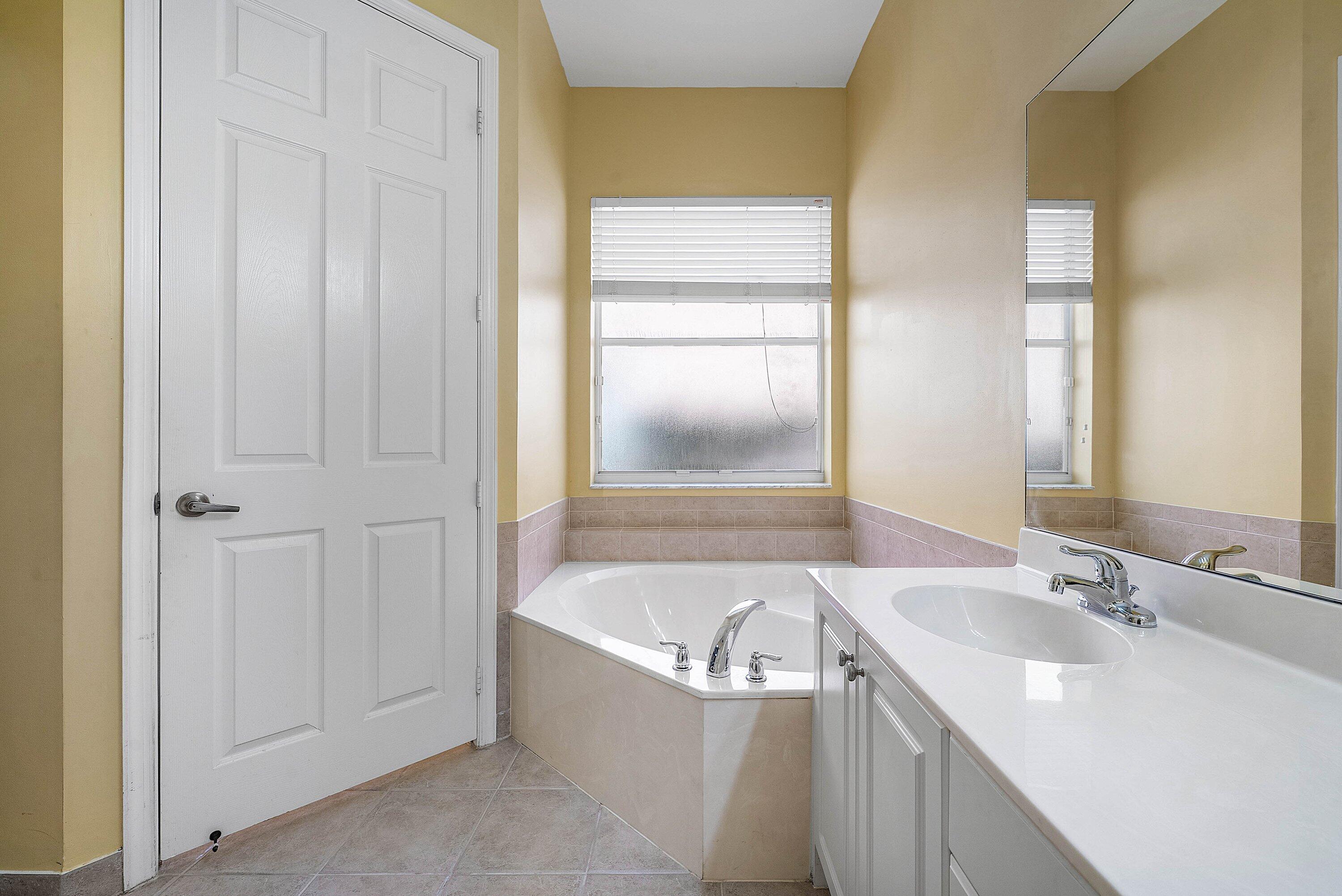 SAVANNAH ESTATES - Residential