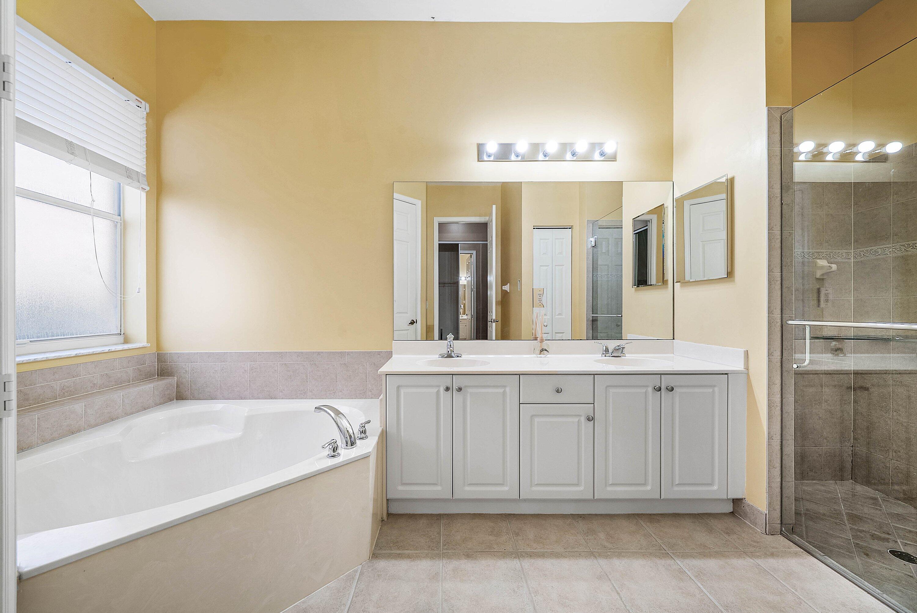 SAVANNAH ESTATES - Residential