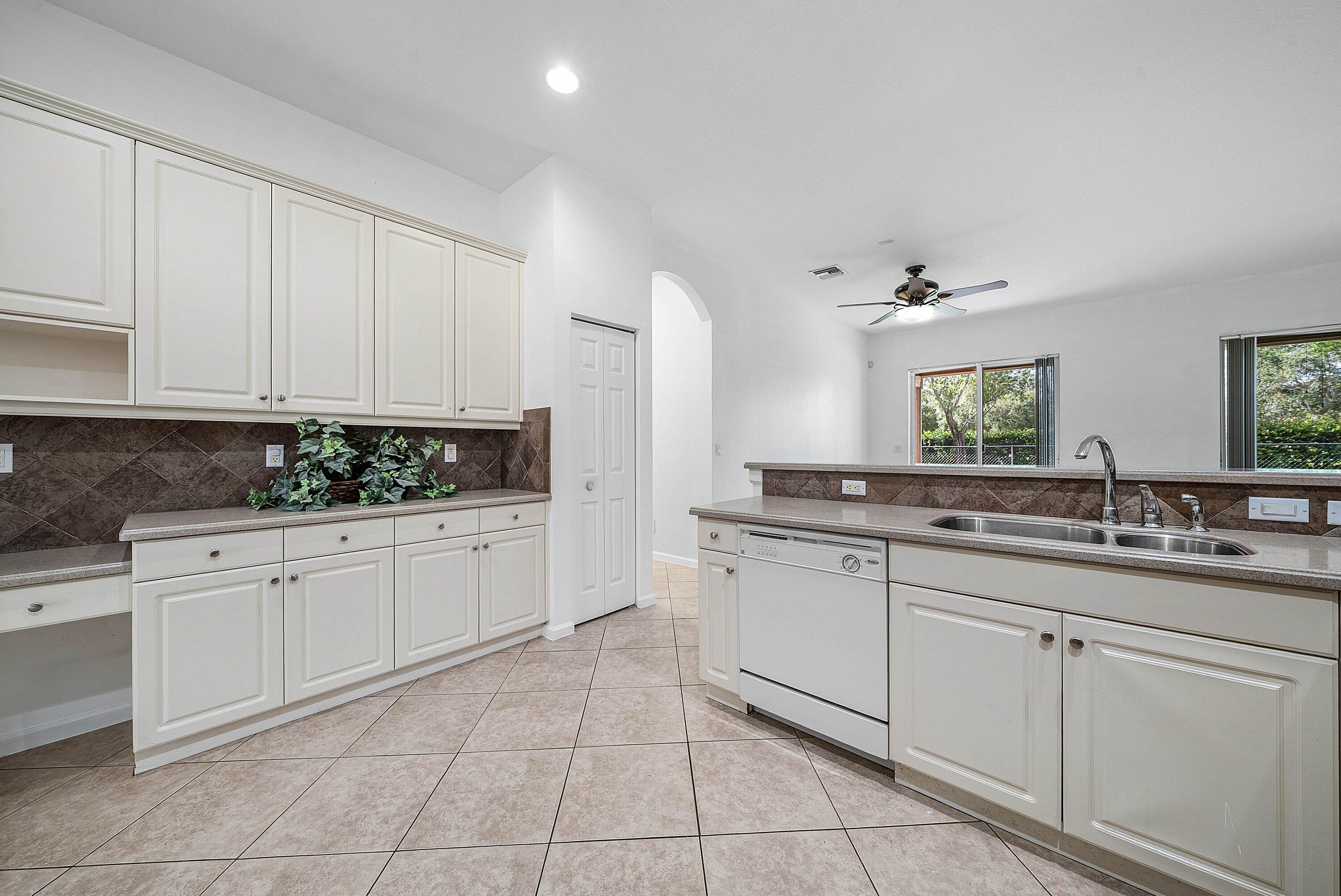 SAVANNAH ESTATES - Residential