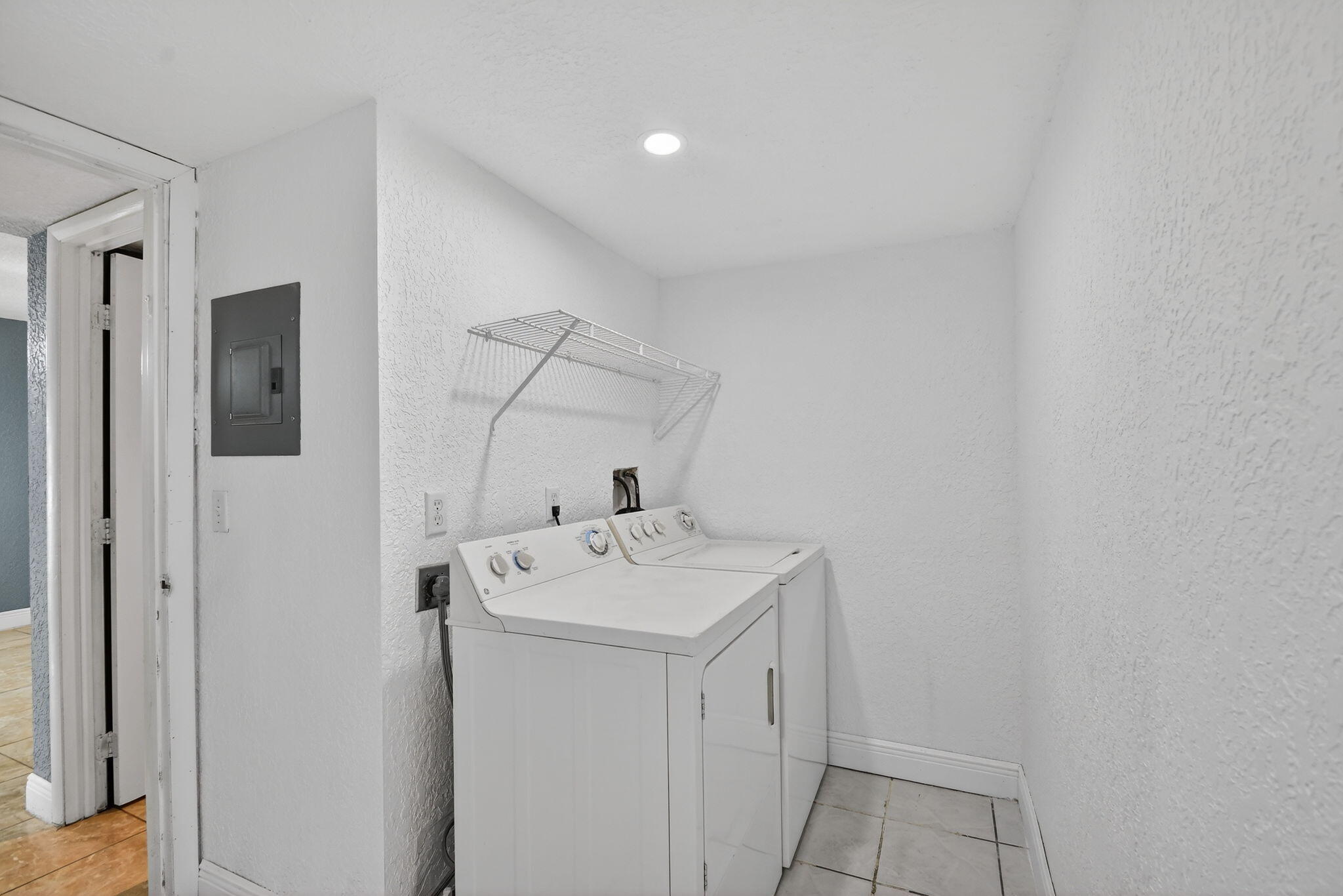 WOODLANDS OF PALM SPRINGS - Residential Lease