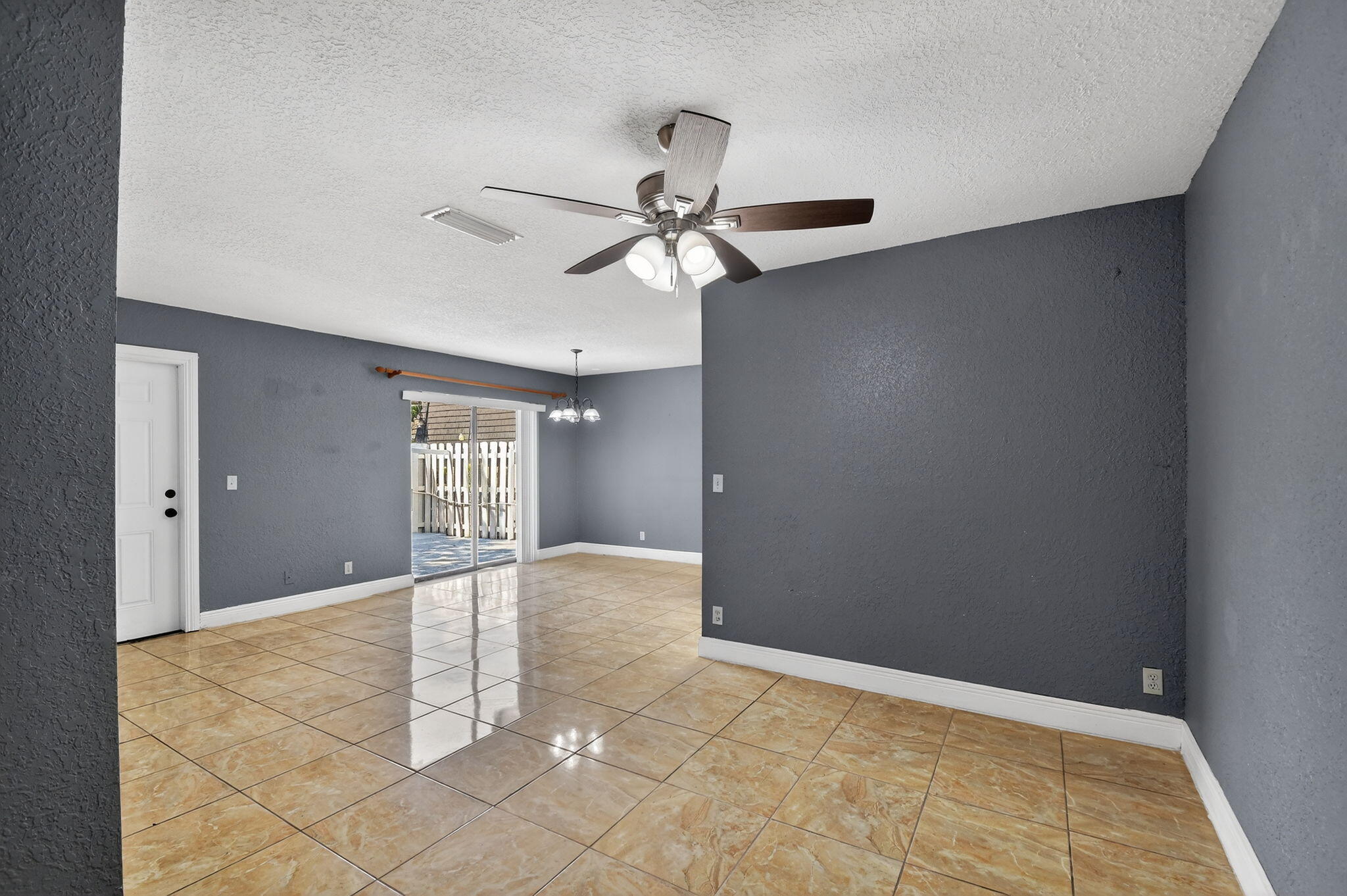 WOODLANDS OF PALM SPRINGS - Residential Lease