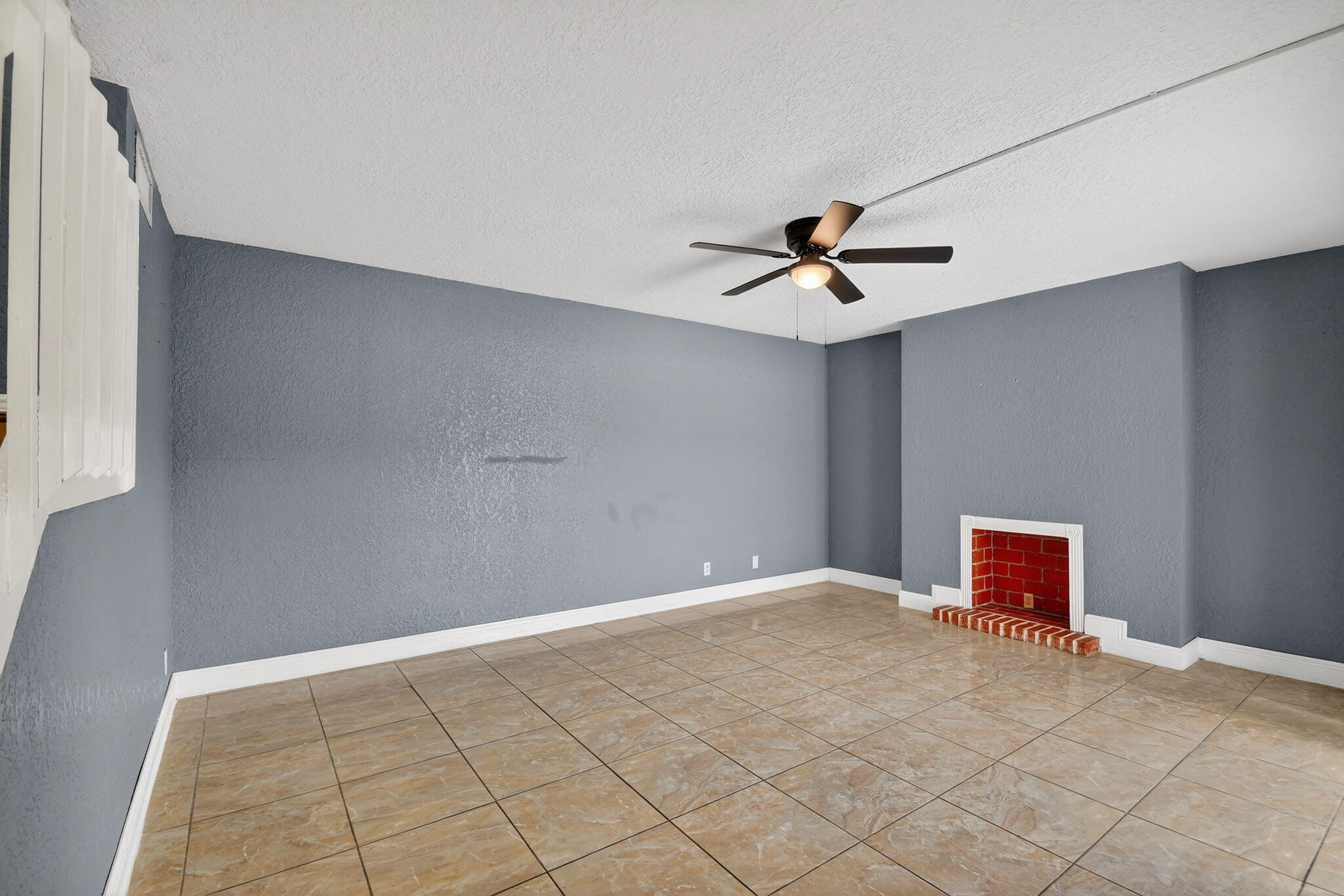 WOODLANDS OF PALM SPRINGS - Residential Lease