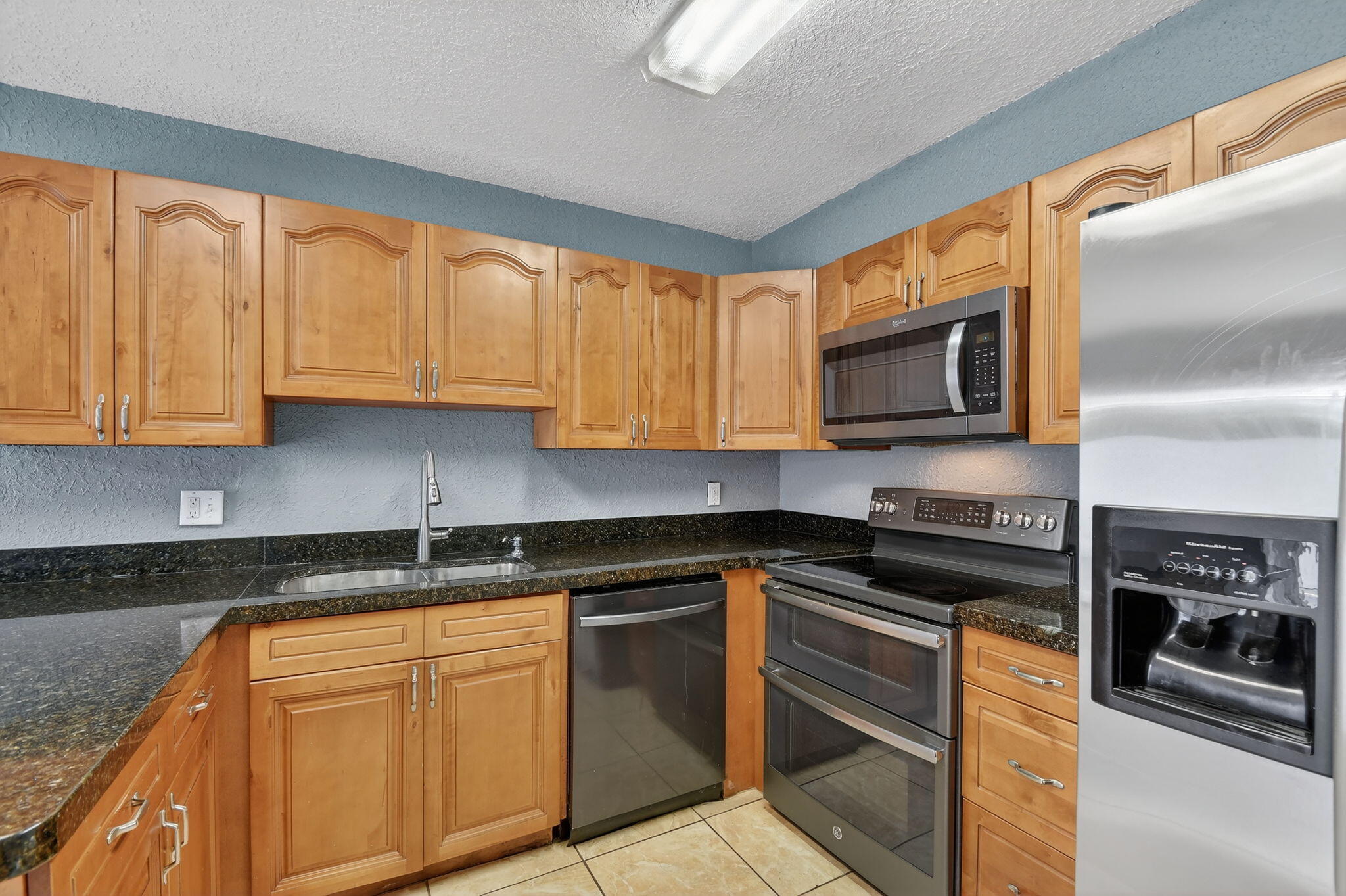 WOODLANDS OF PALM SPRINGS - Residential Lease