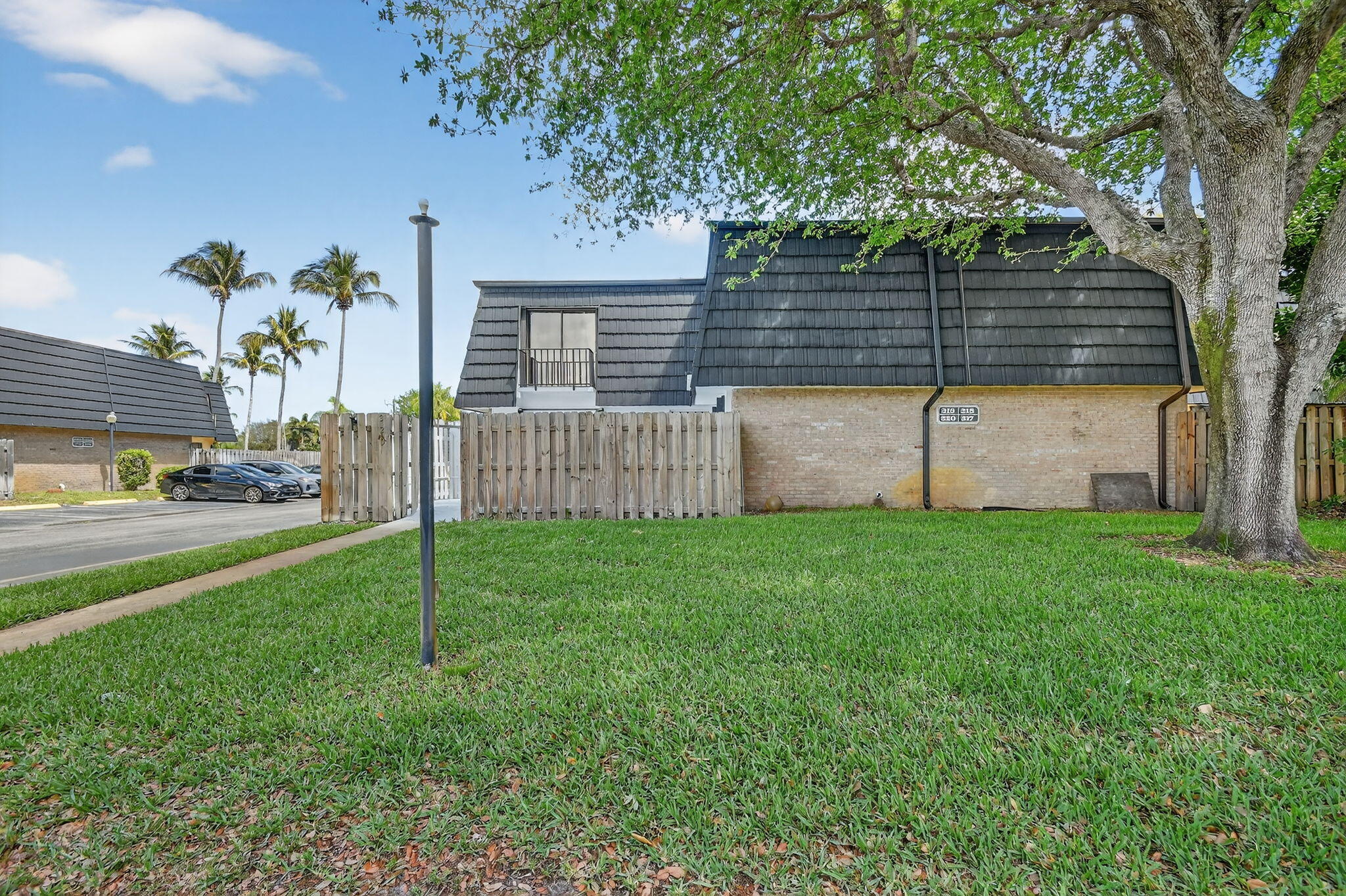 WOODLANDS OF PALM SPRINGS - Residential Lease