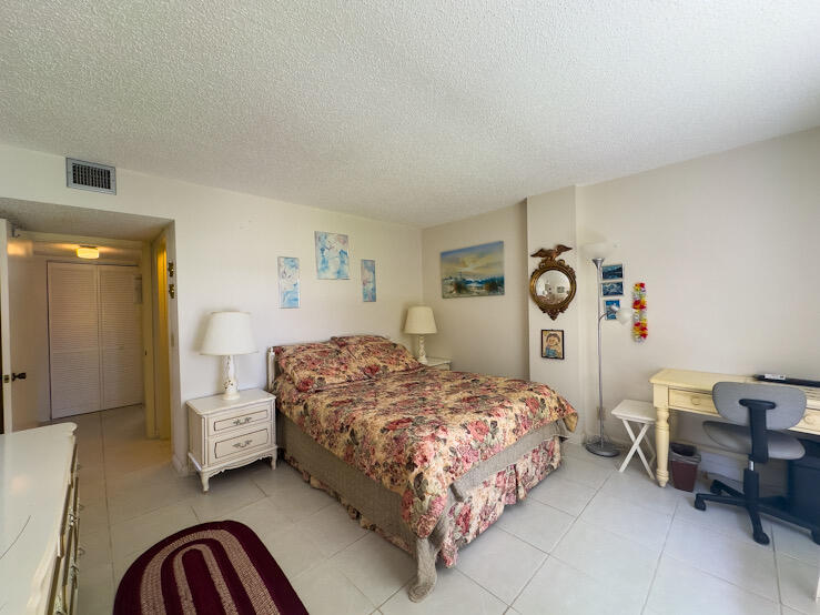 HIDDEN HARBOUR OF THE PALM BEACHES CONDO - Residential