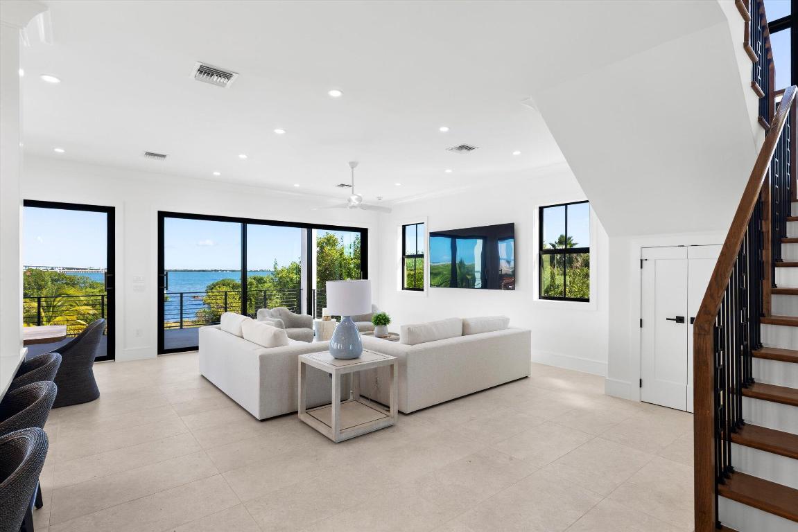 SUMMERLAND ESTATES - Residential