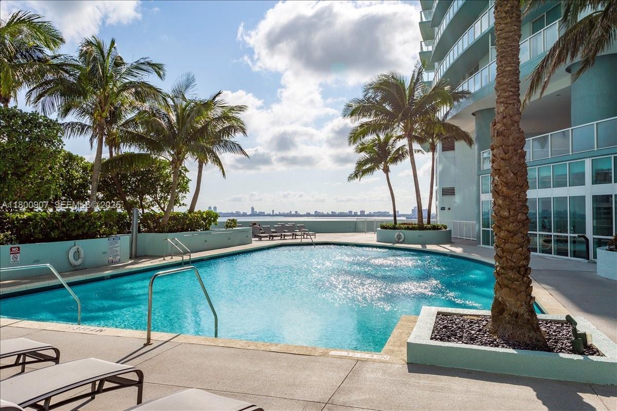 Quantum on the Bay - Residential