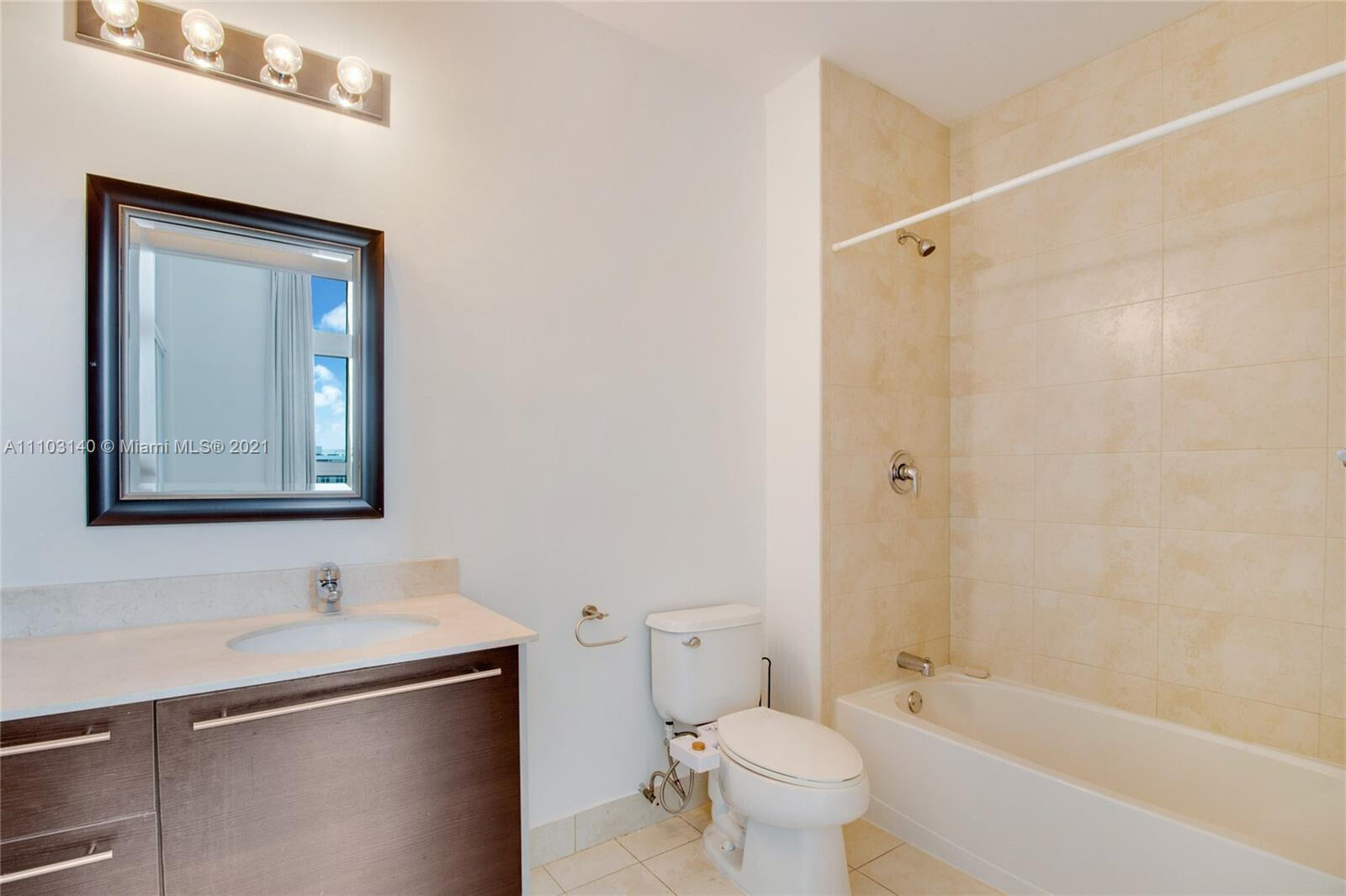 Quantum on the Bay - Residential