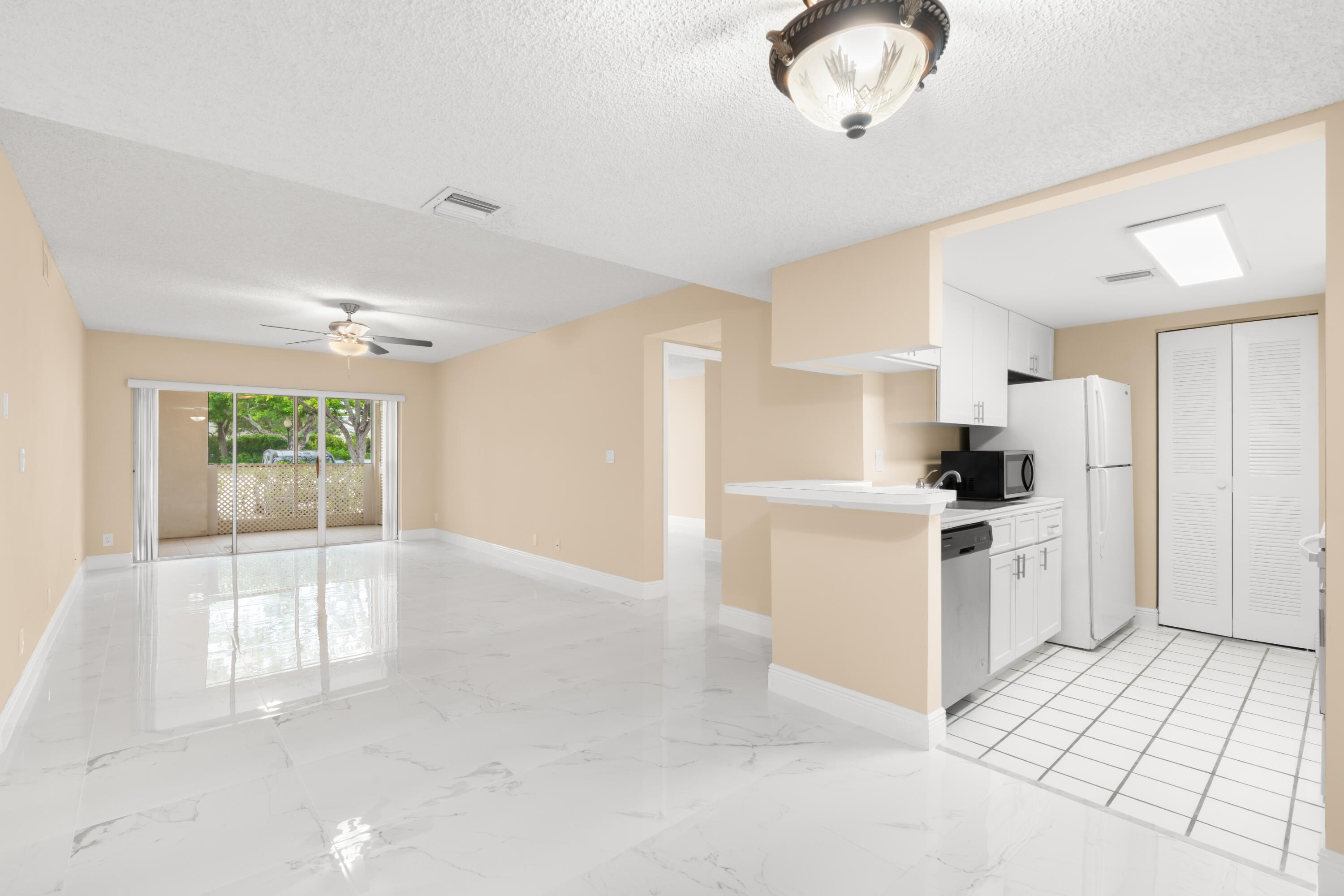 CITATION WAY CONDO - Residential Lease