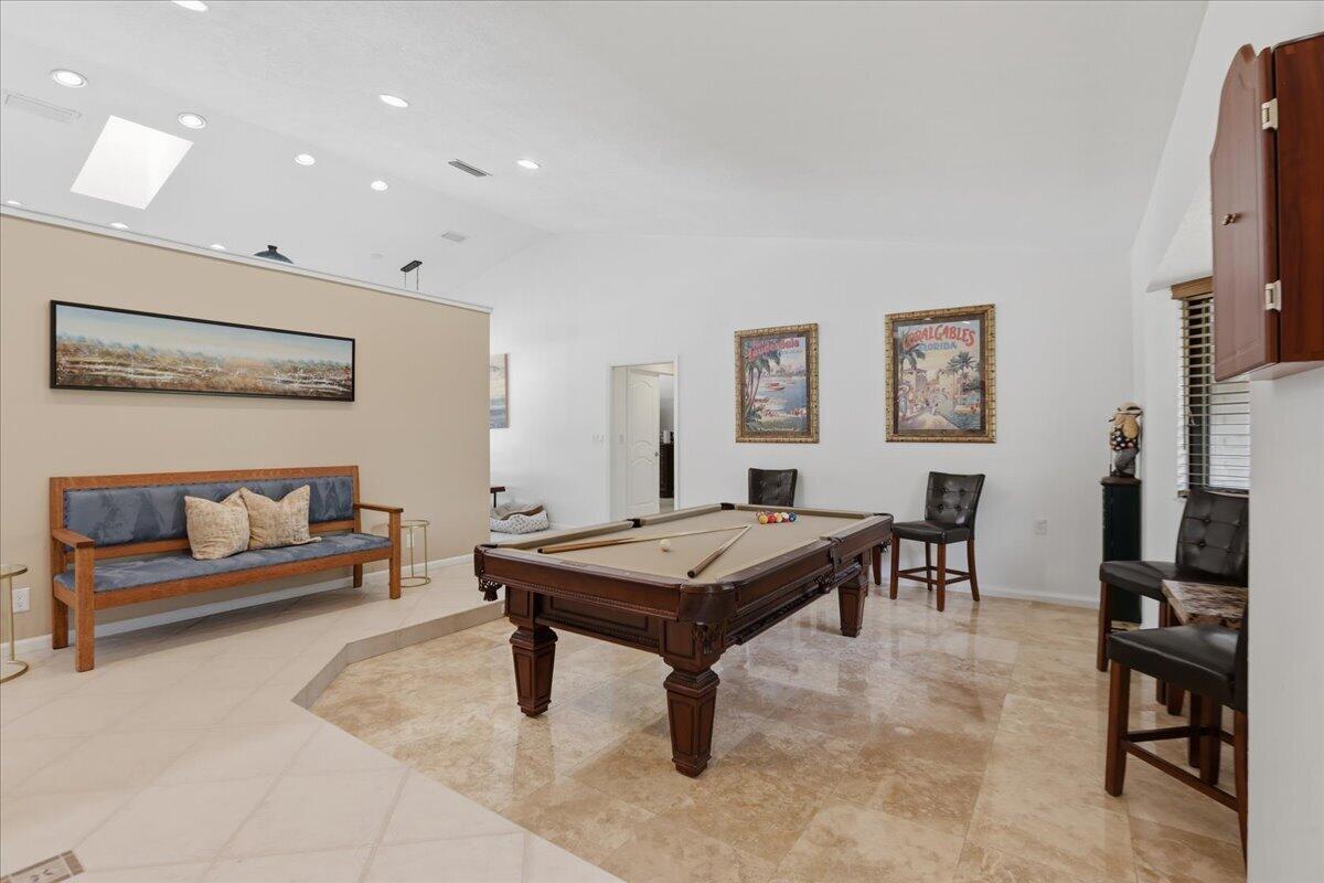 CYPRESS RUN - Residential