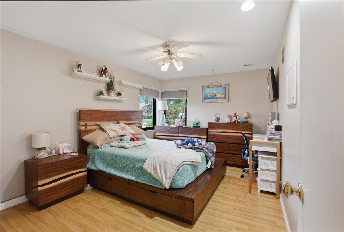 CYPRESS RUN - Residential