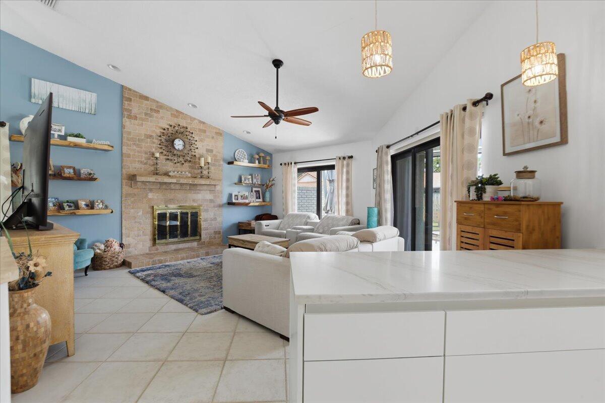CYPRESS RUN - Residential