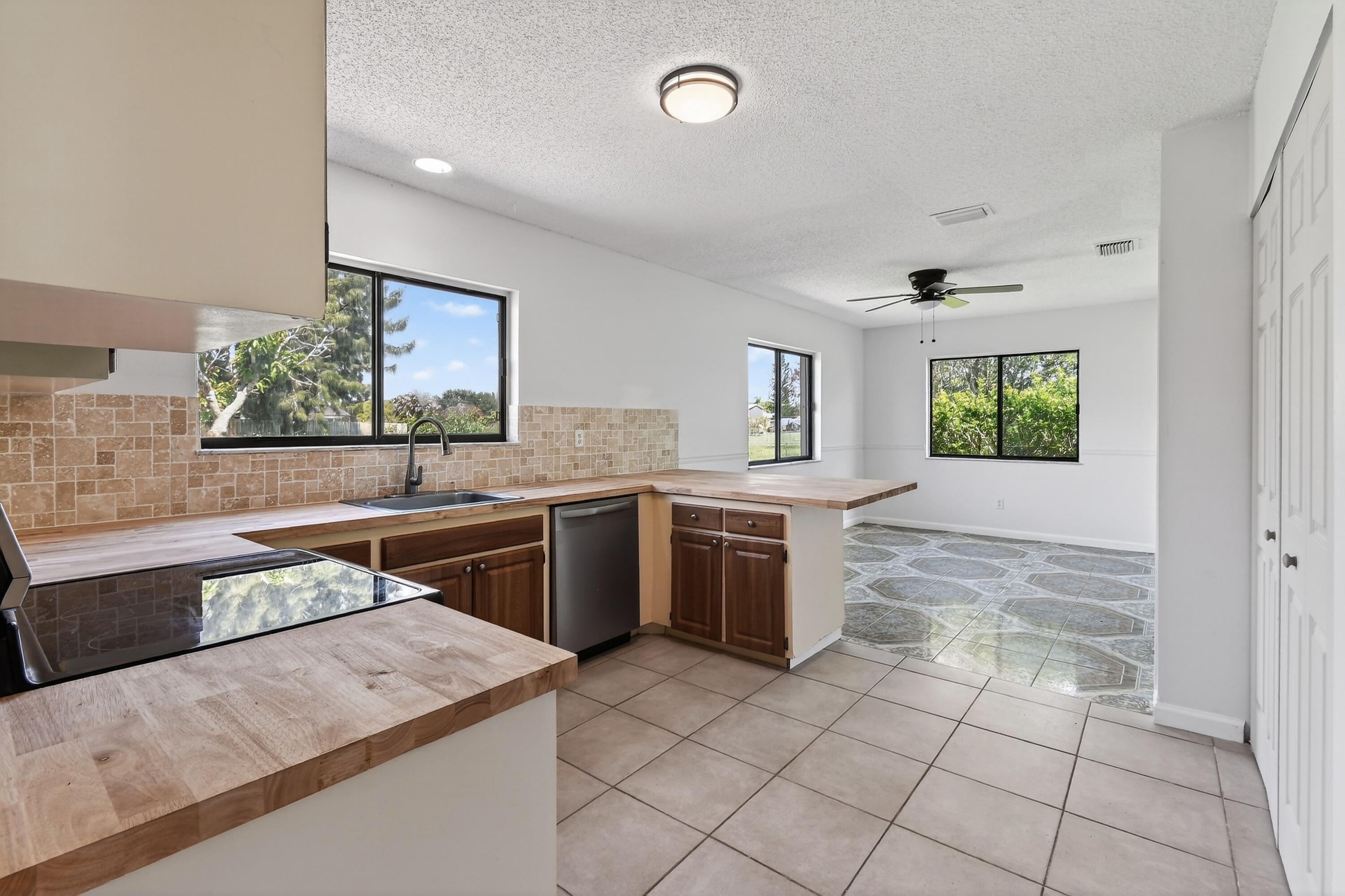 PORT ST LUCIE SECTION 52 - Residential