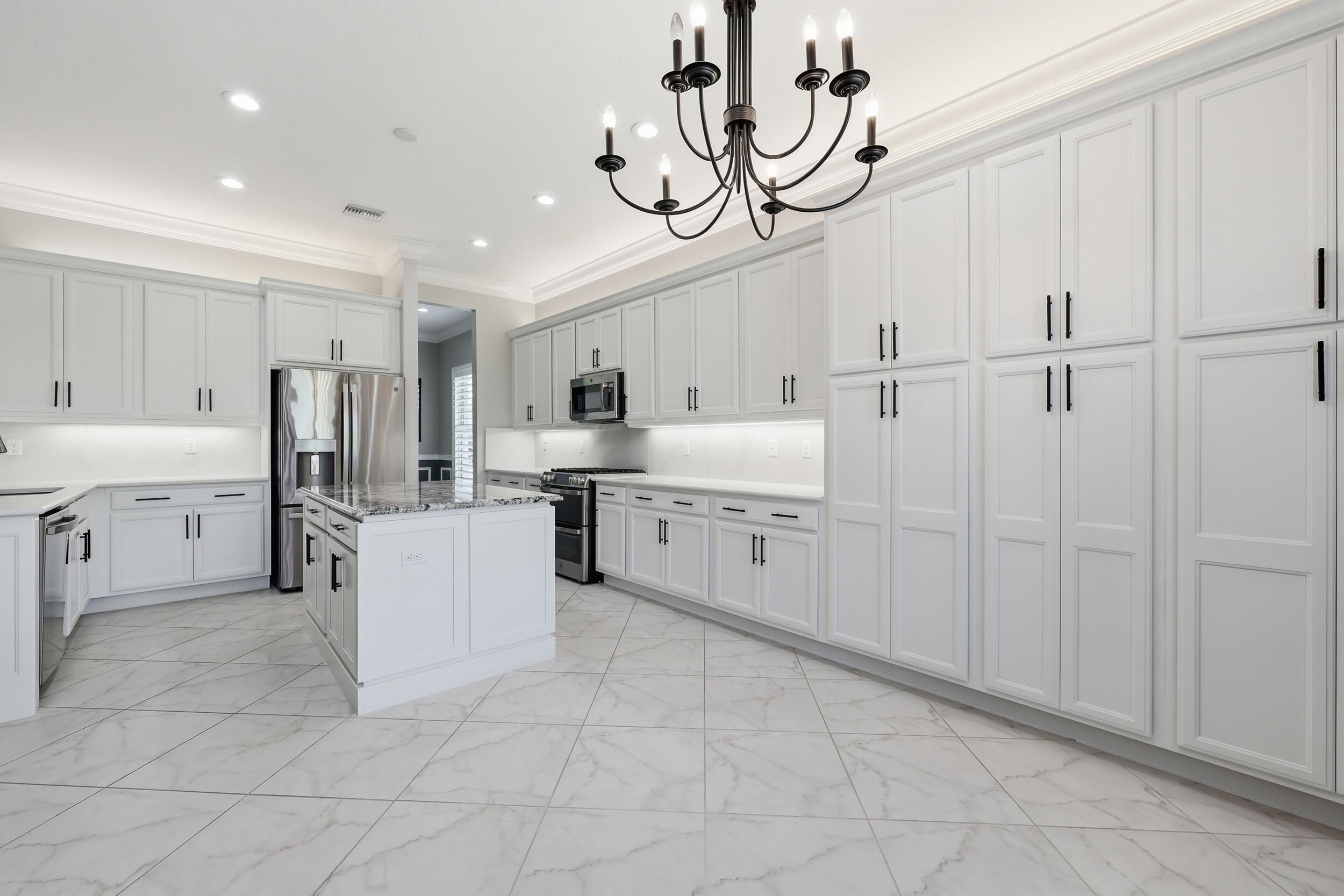 Valencia Cay - Residential