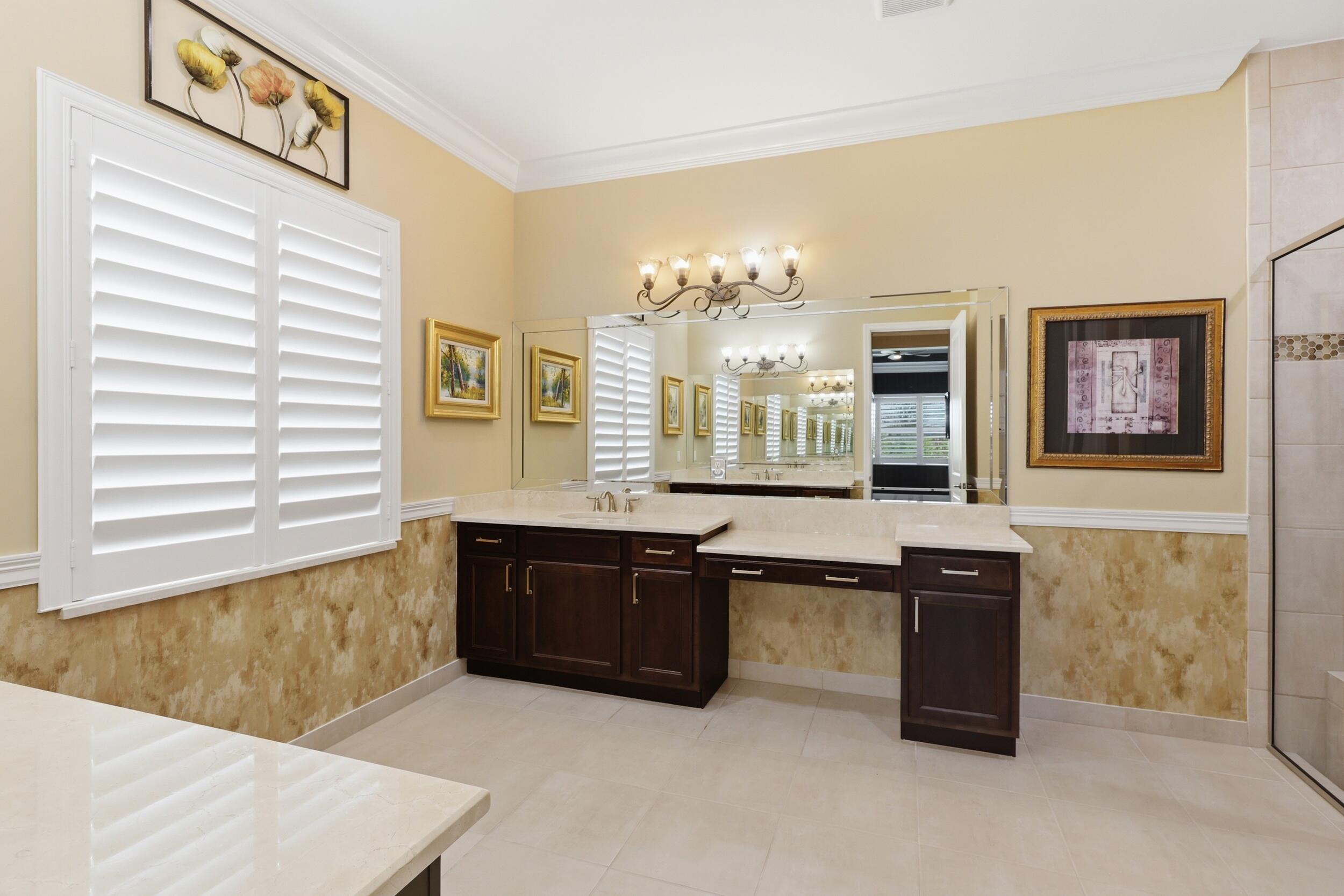 Valencia Cay - Residential