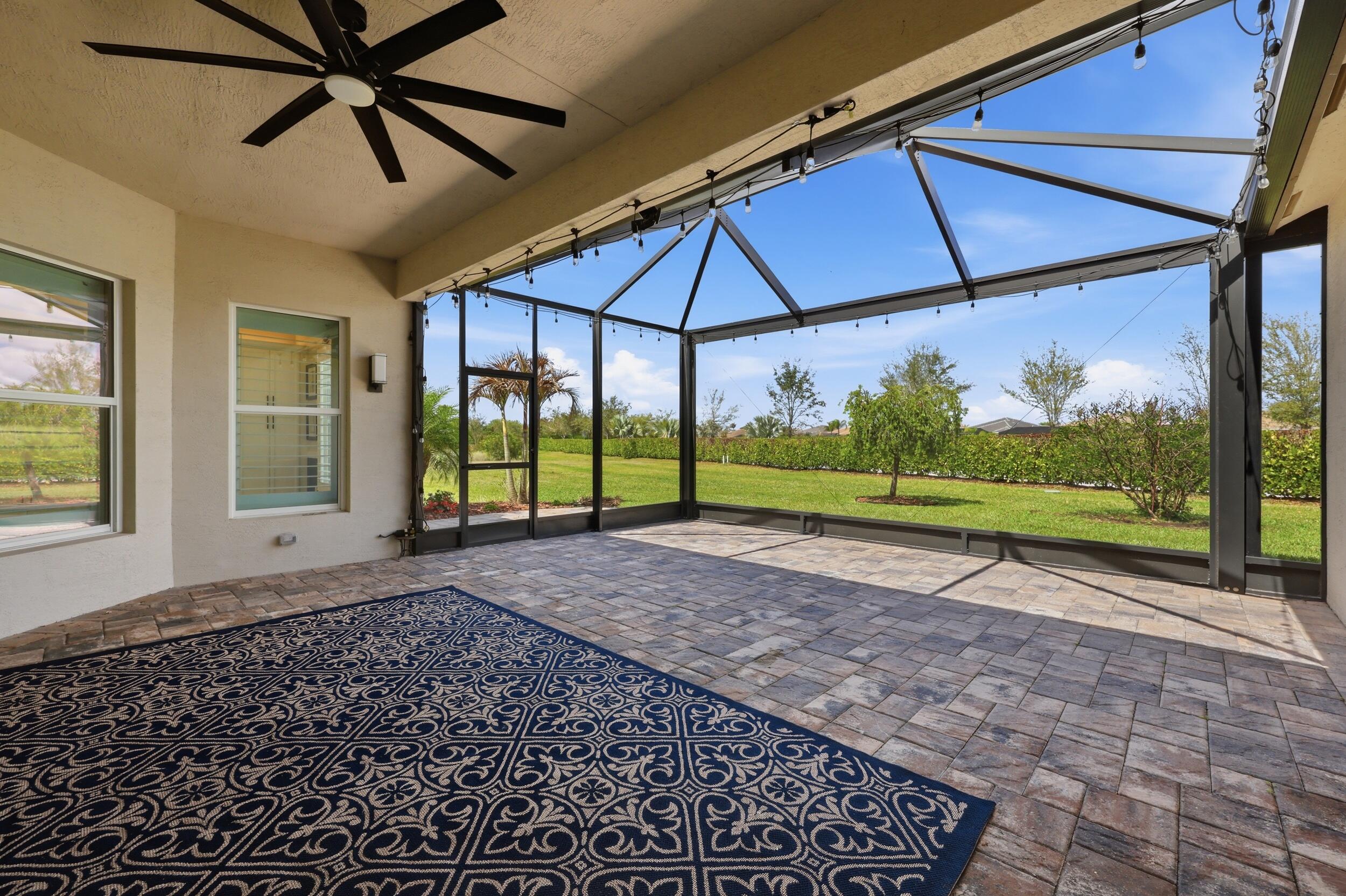 Valencia Cay - Residential