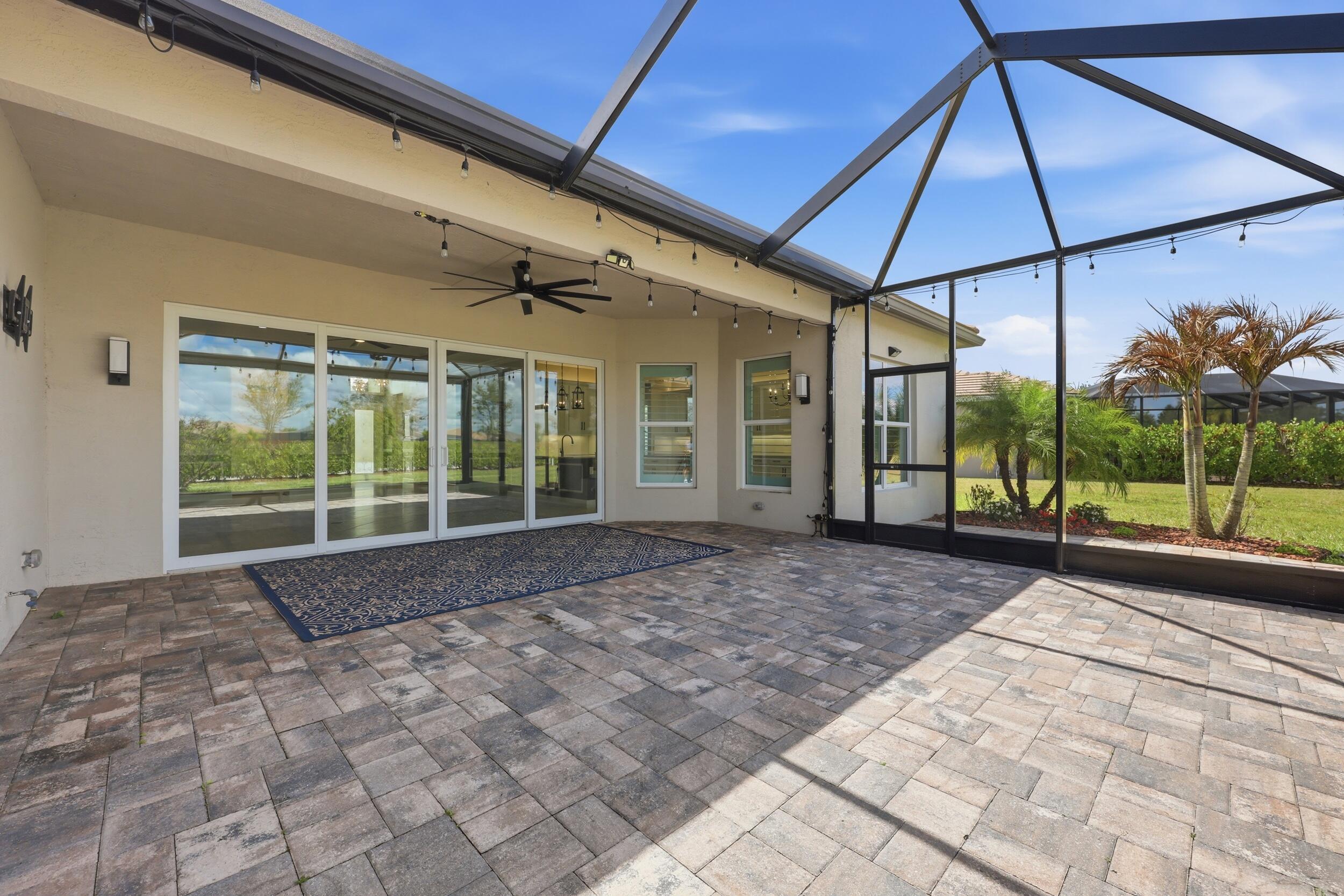 Valencia Cay - Residential