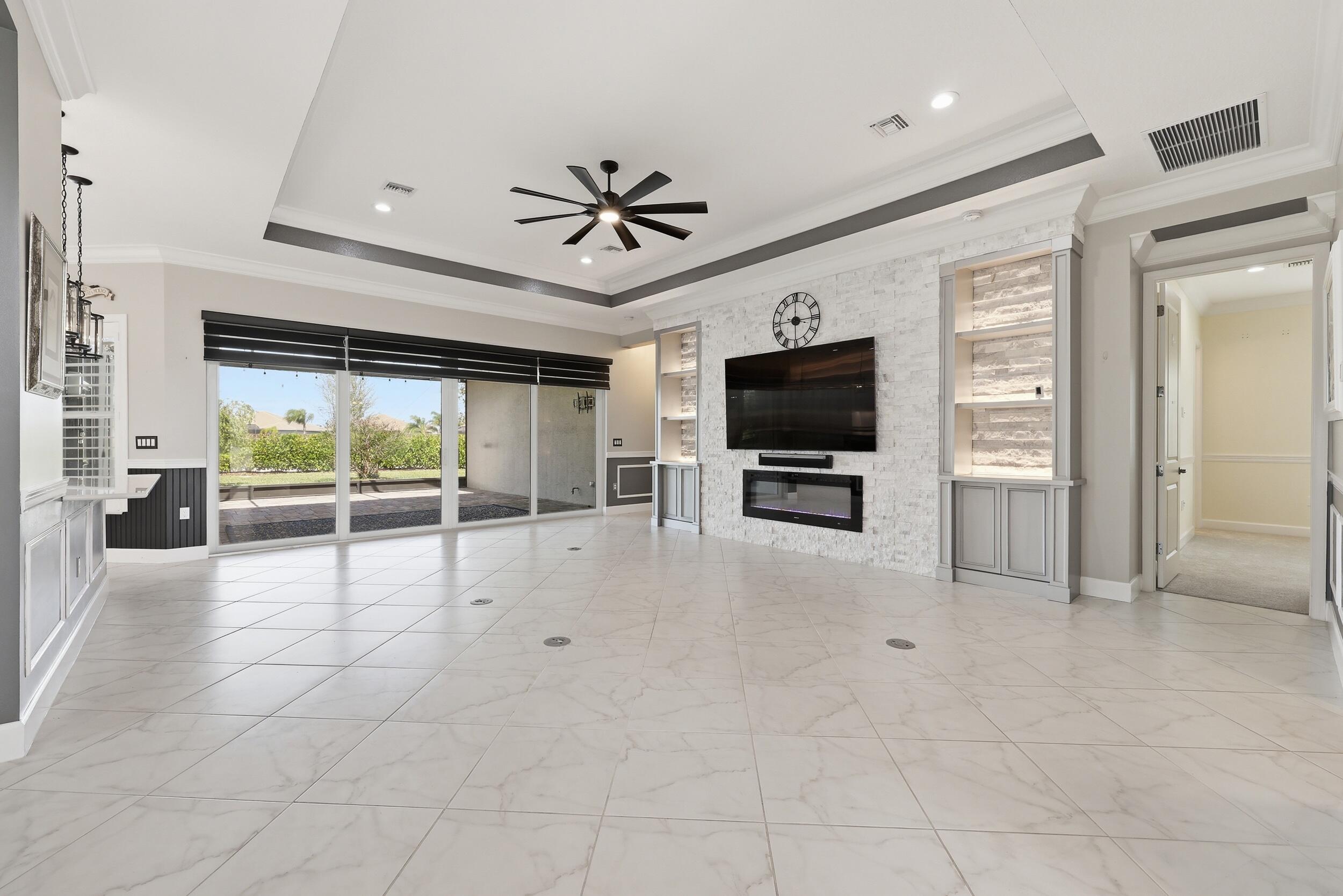 Valencia Cay - Residential