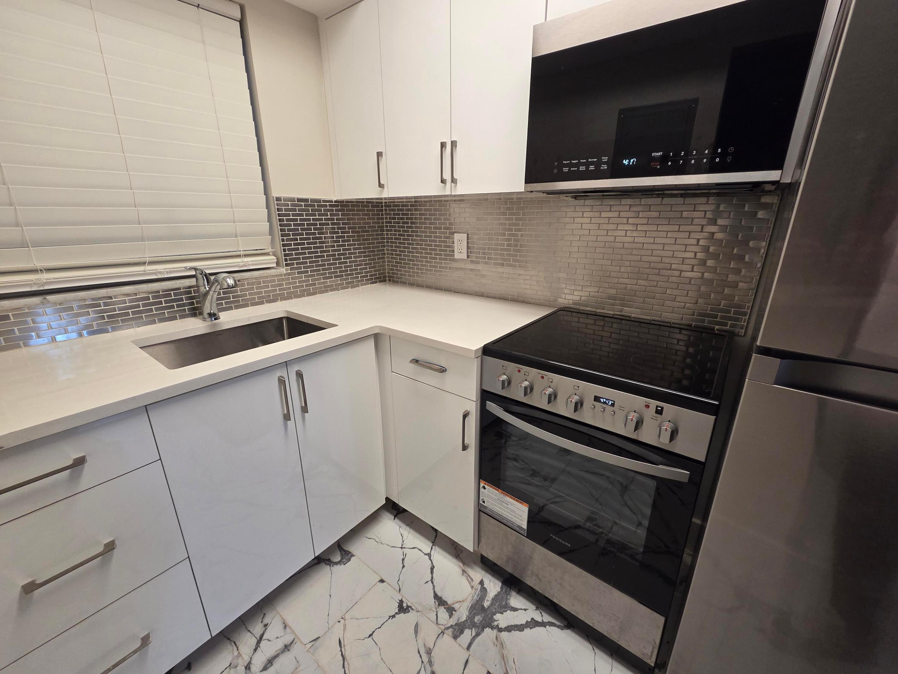HIGHLAND TOWERS CONDOMINIUM - Residential Lease