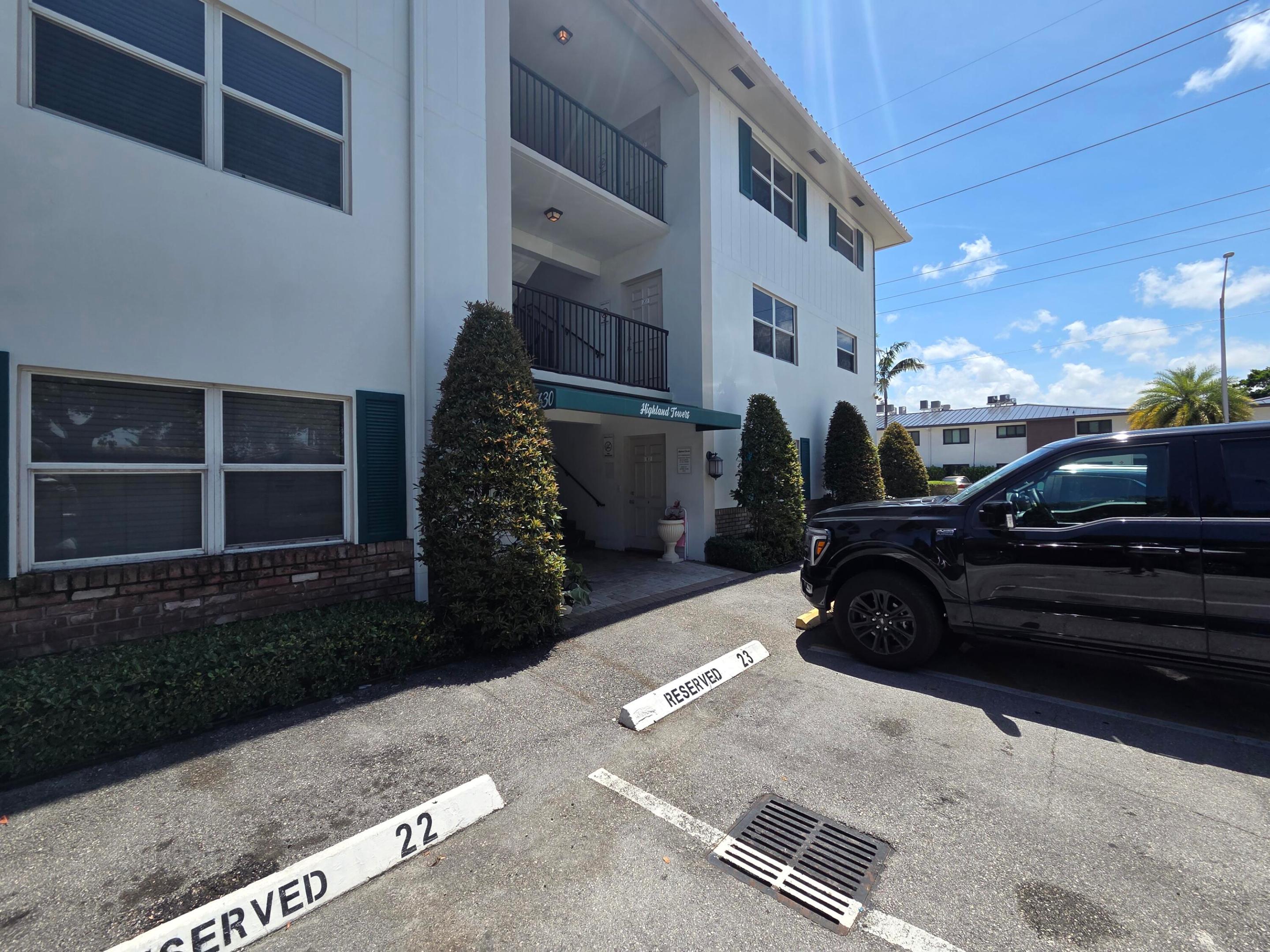 HIGHLAND TOWERS CONDOMINIUM - Residential Lease