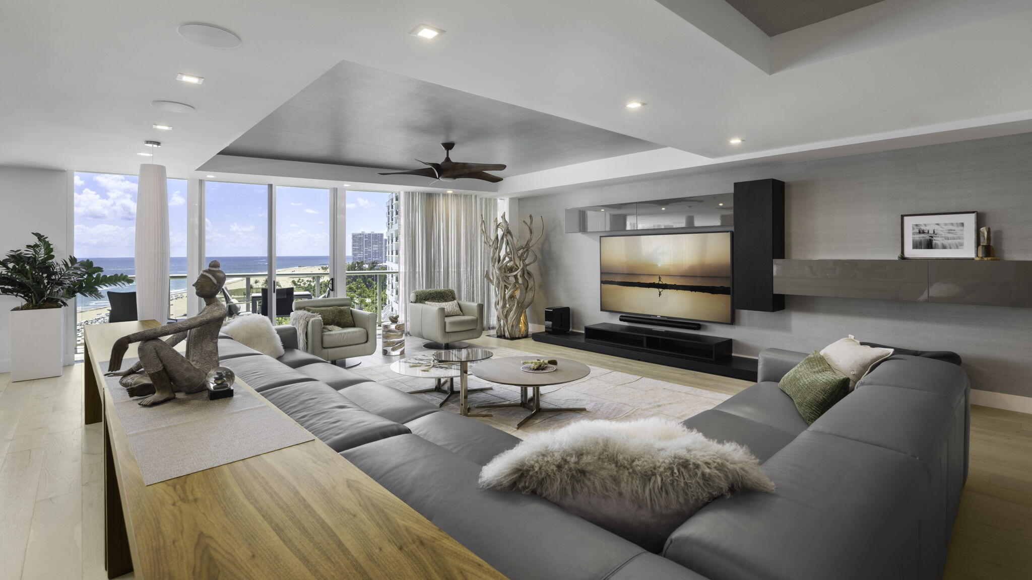 COCONUT GROVE RESIDENCES - Residential