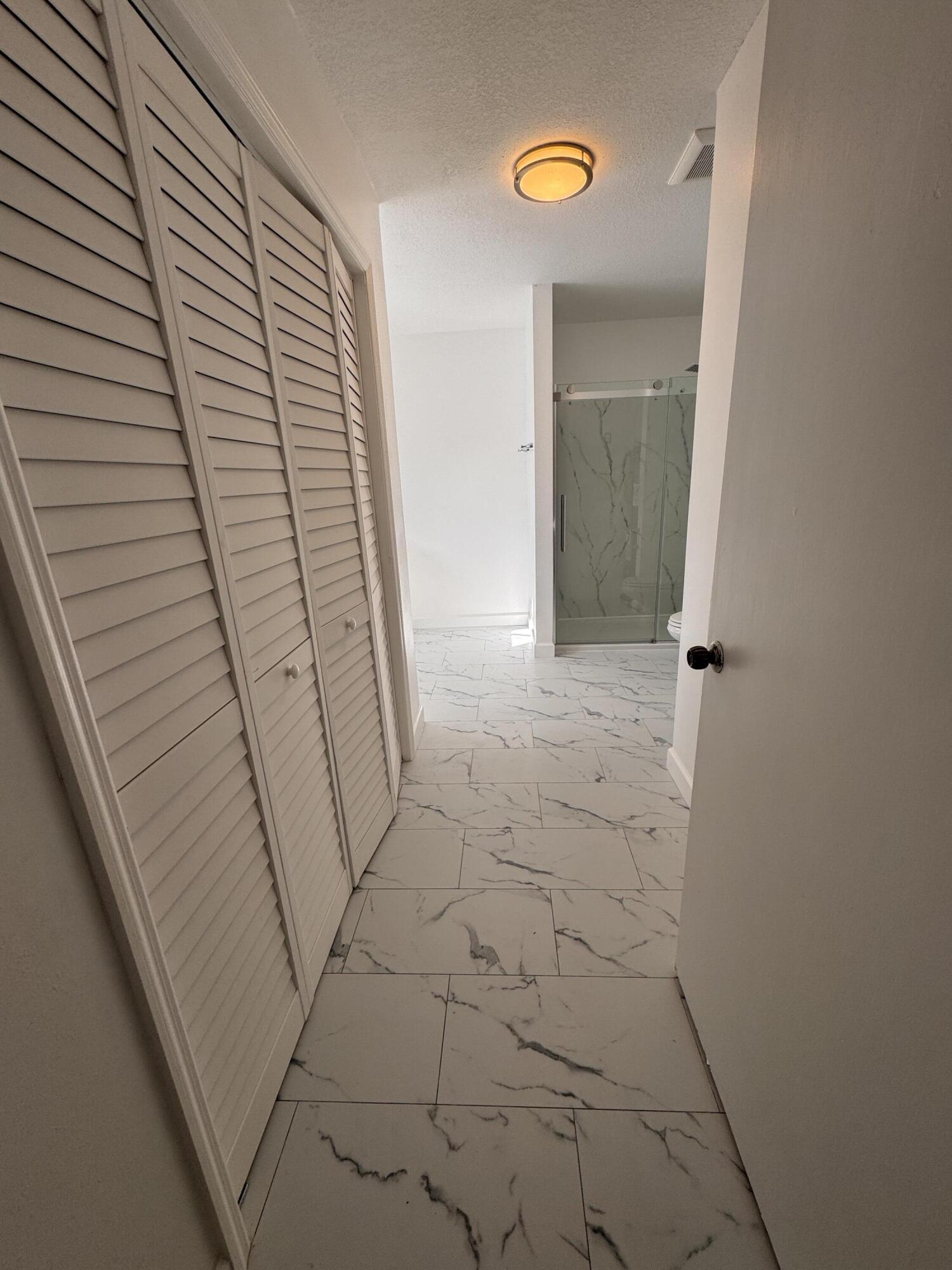 OAKMONT PARK ESTATES UNIT NO 3 - Residential Lease