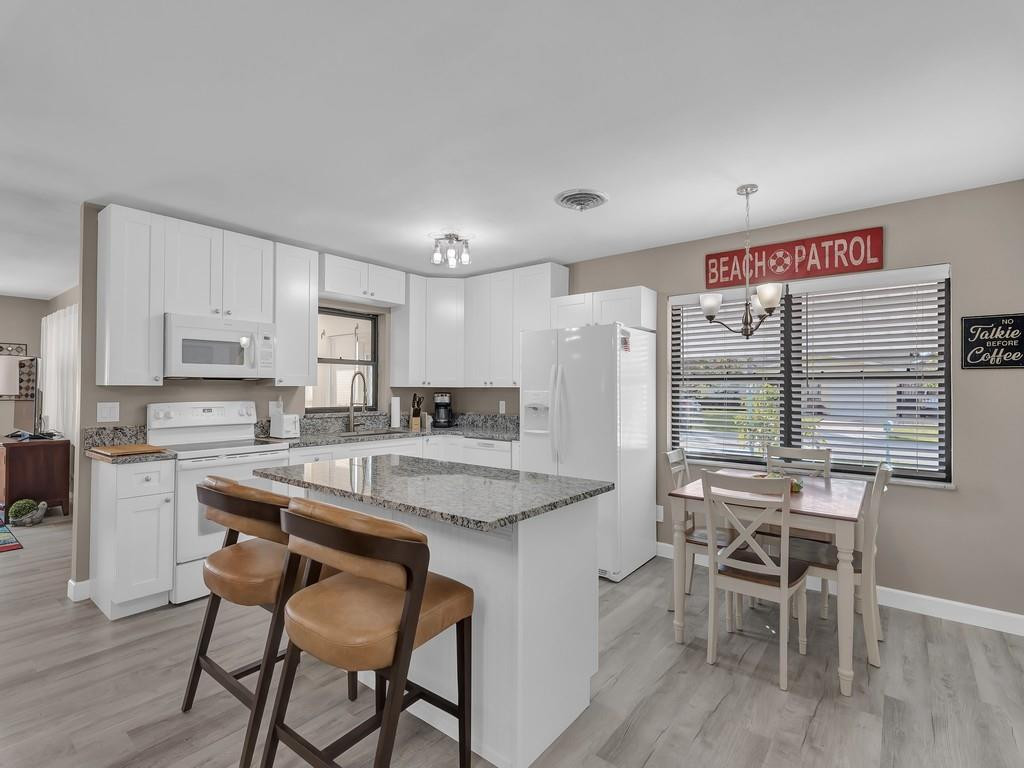 OAKMONT PARK ESTATES UNIT NO 3 - Residential Lease