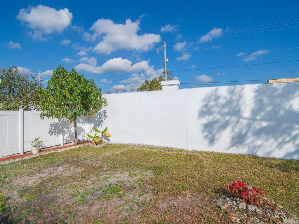 OAKMONT PARK ESTATES UNIT NO 3 - Residential Lease