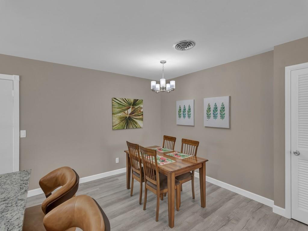 OAKMONT PARK ESTATES UNIT NO 3 - Residential Lease