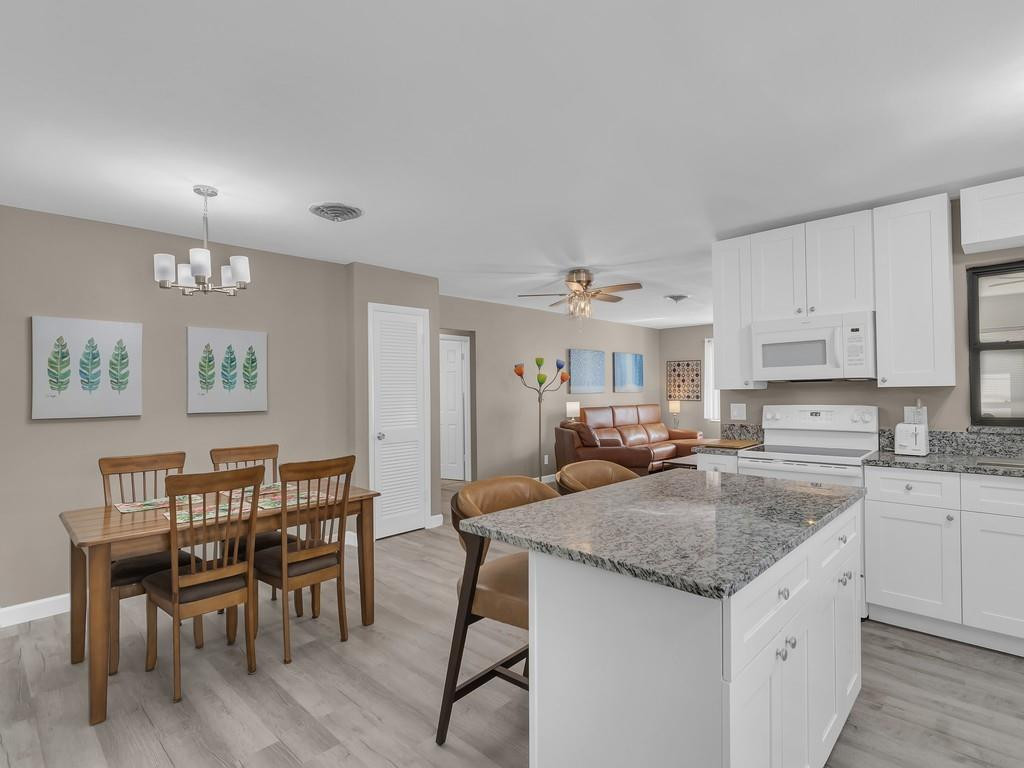 OAKMONT PARK ESTATES UNIT NO 3 - Residential Lease