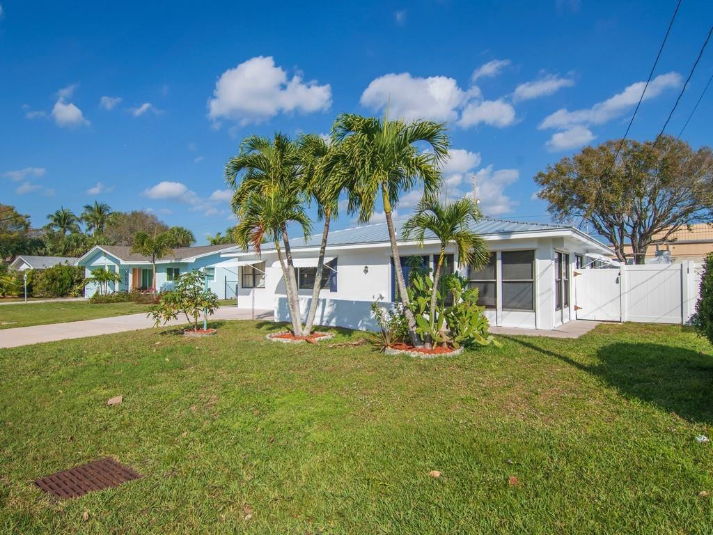 OAKMONT PARK ESTATES UNIT NO 3 - Residential Lease