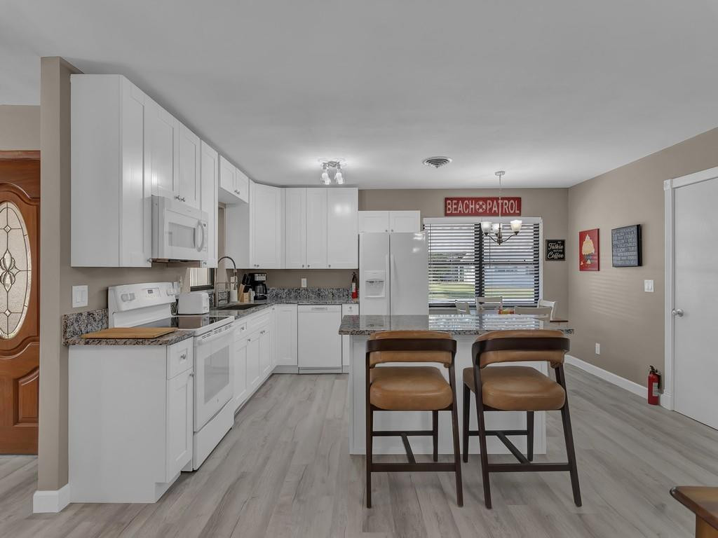 OAKMONT PARK ESTATES UNIT NO 3 - Residential Lease