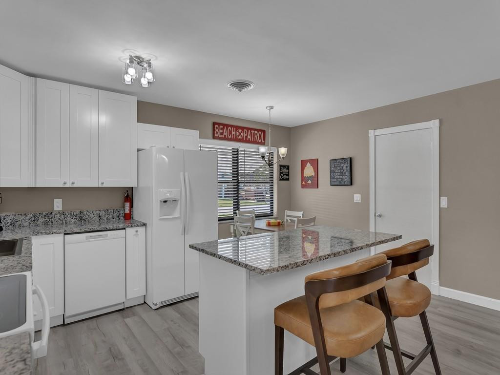 OAKMONT PARK ESTATES UNIT NO 3 - Residential Lease