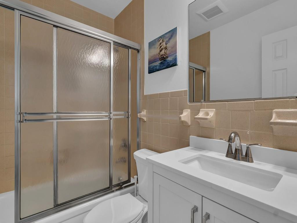 OAKMONT PARK ESTATES UNIT NO 3 - Residential Lease