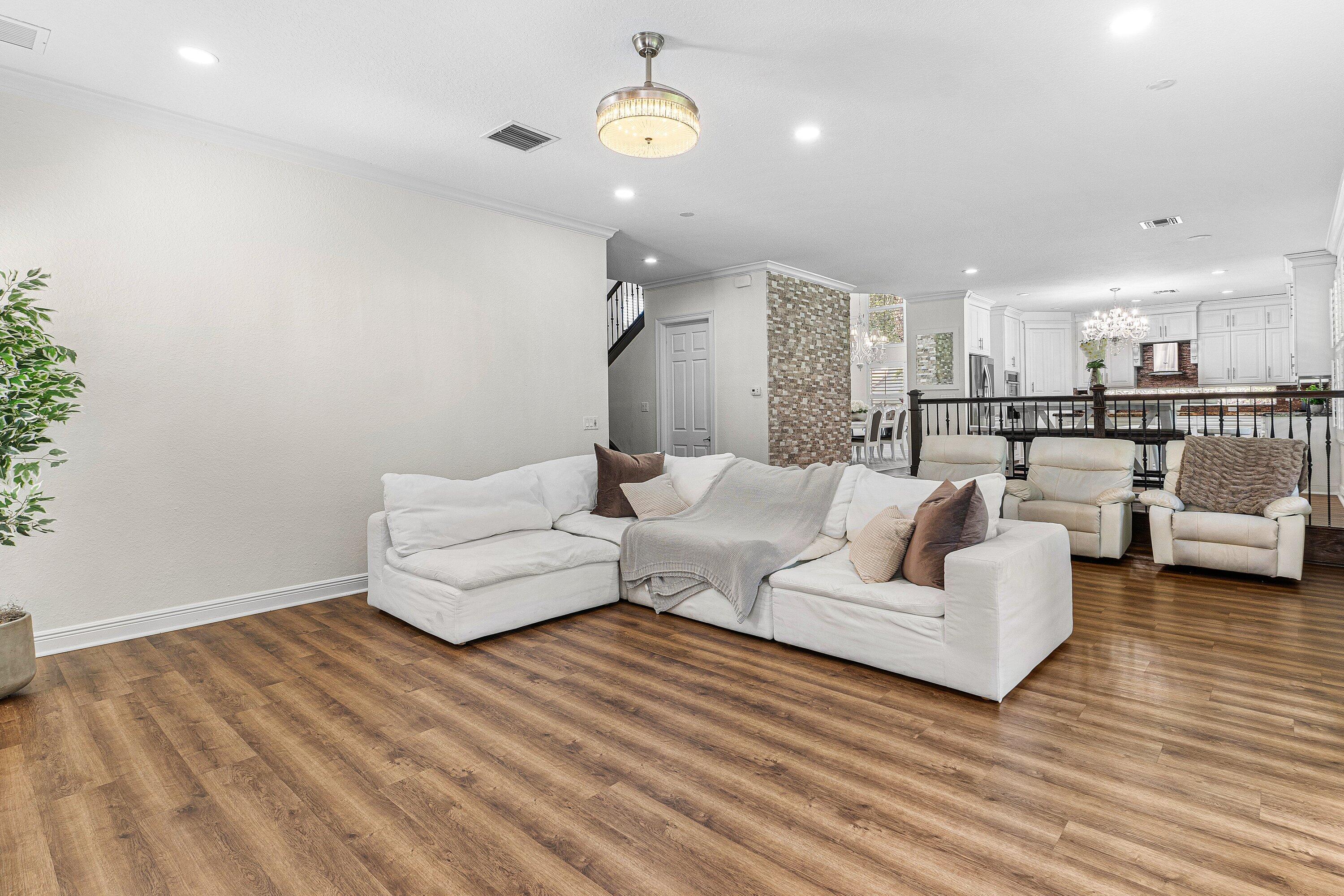 CANYON ISLES - Residential