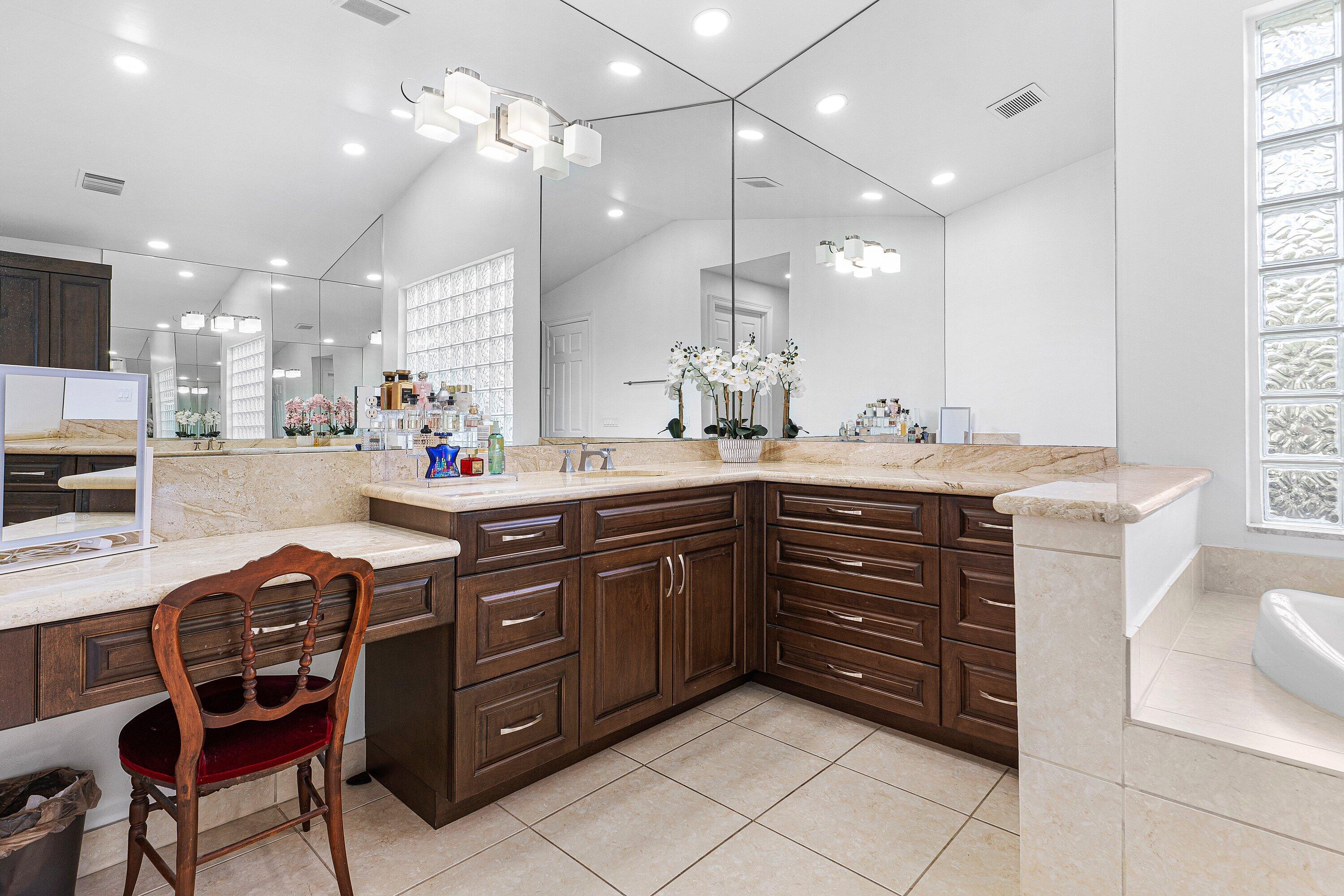 CANYON ISLES - Residential