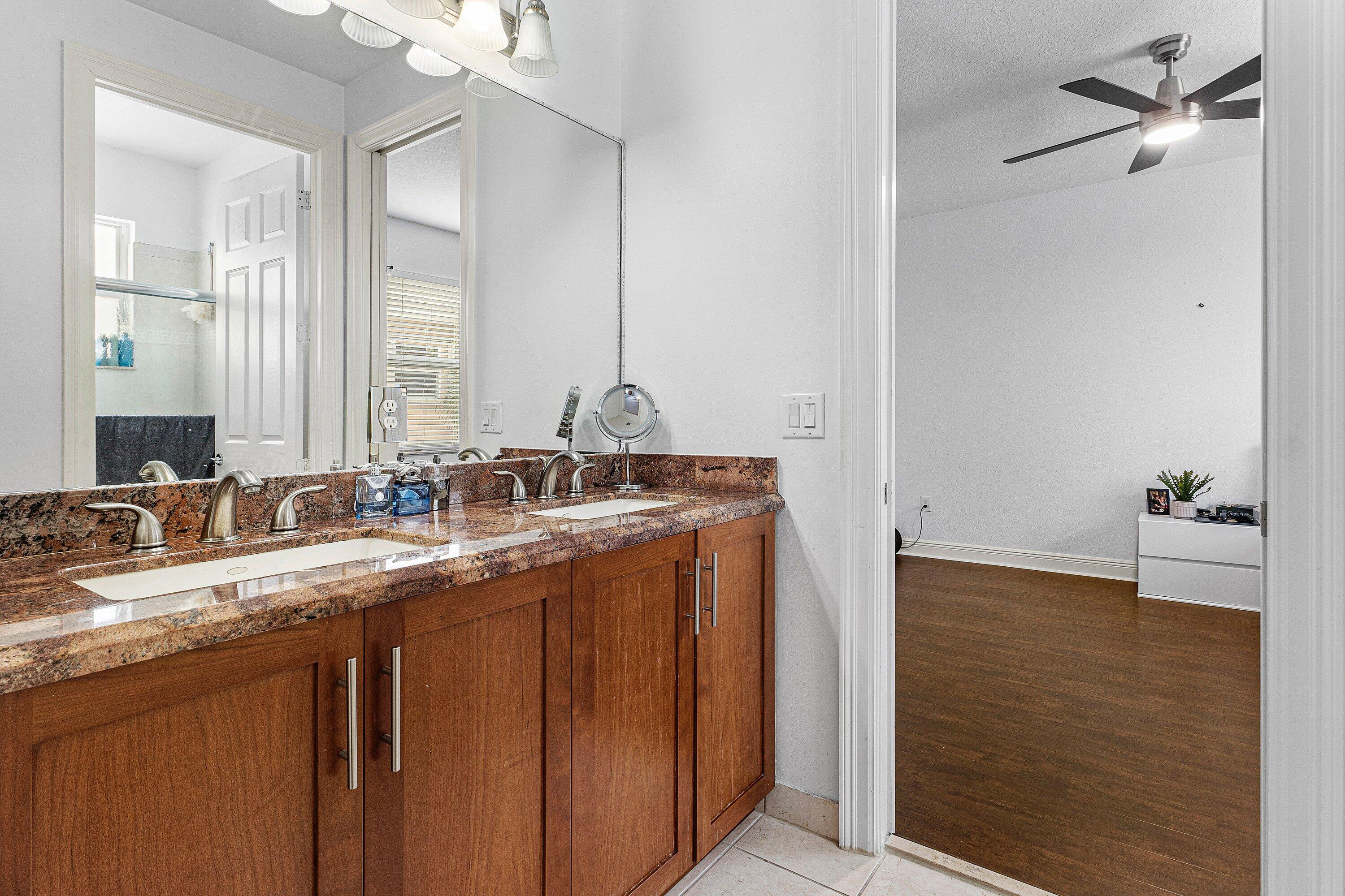 CANYON ISLES - Residential