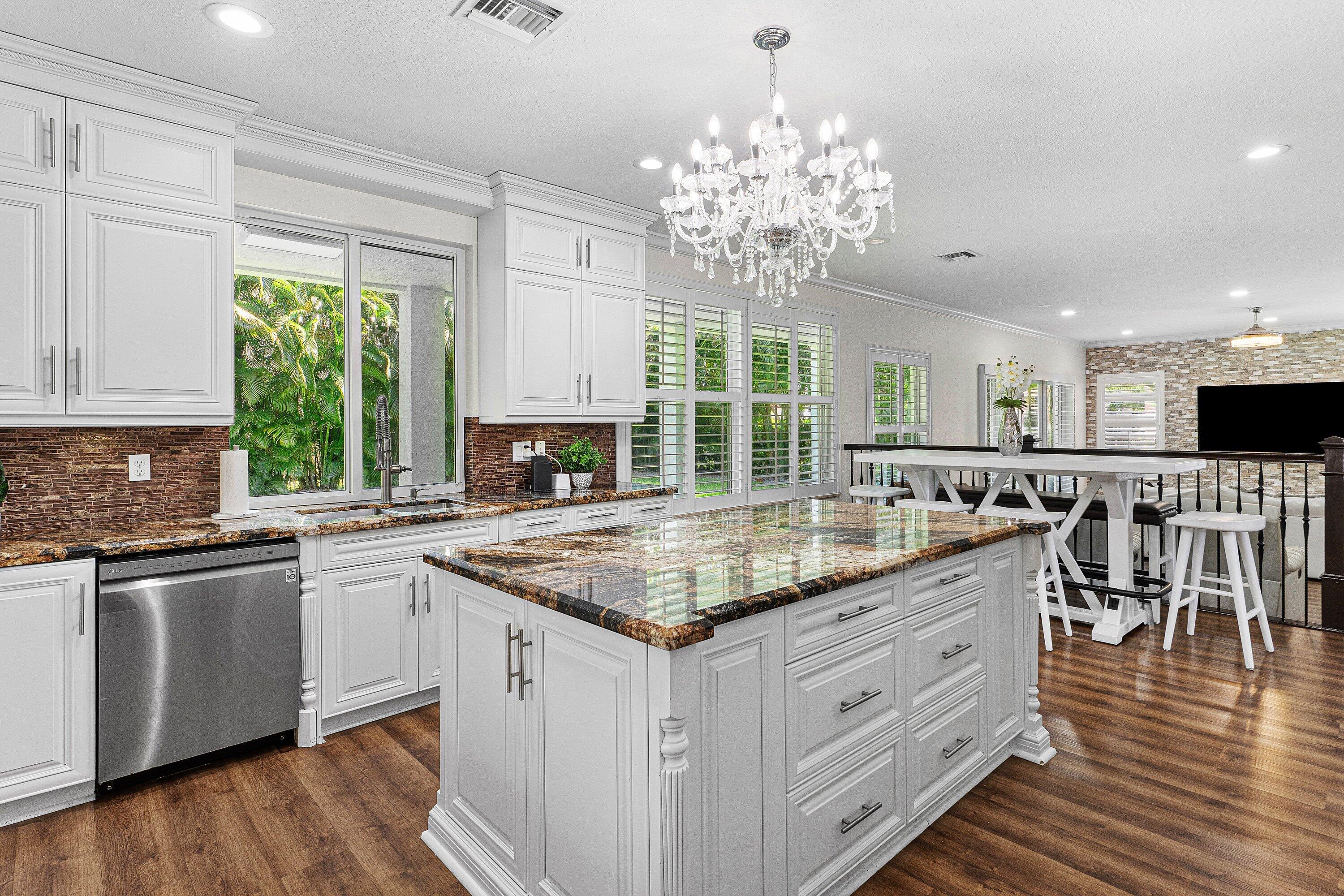 CANYON ISLES - Residential